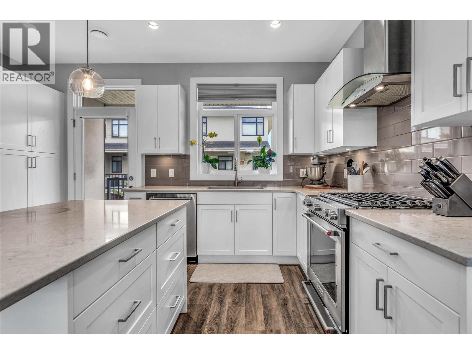 1102 Cameron Avenue Unit# 9