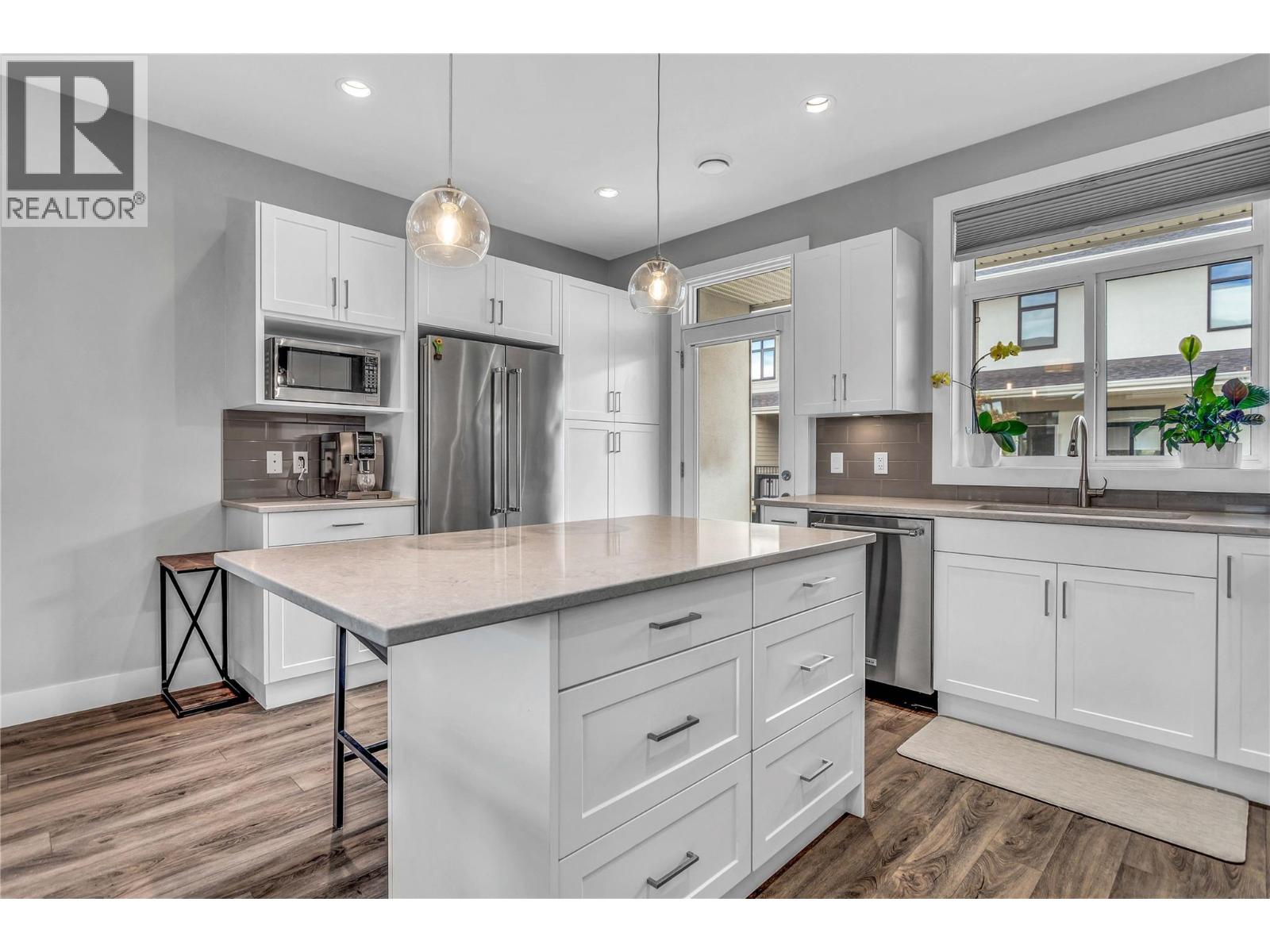 1102 Cameron Avenue Unit# 9
