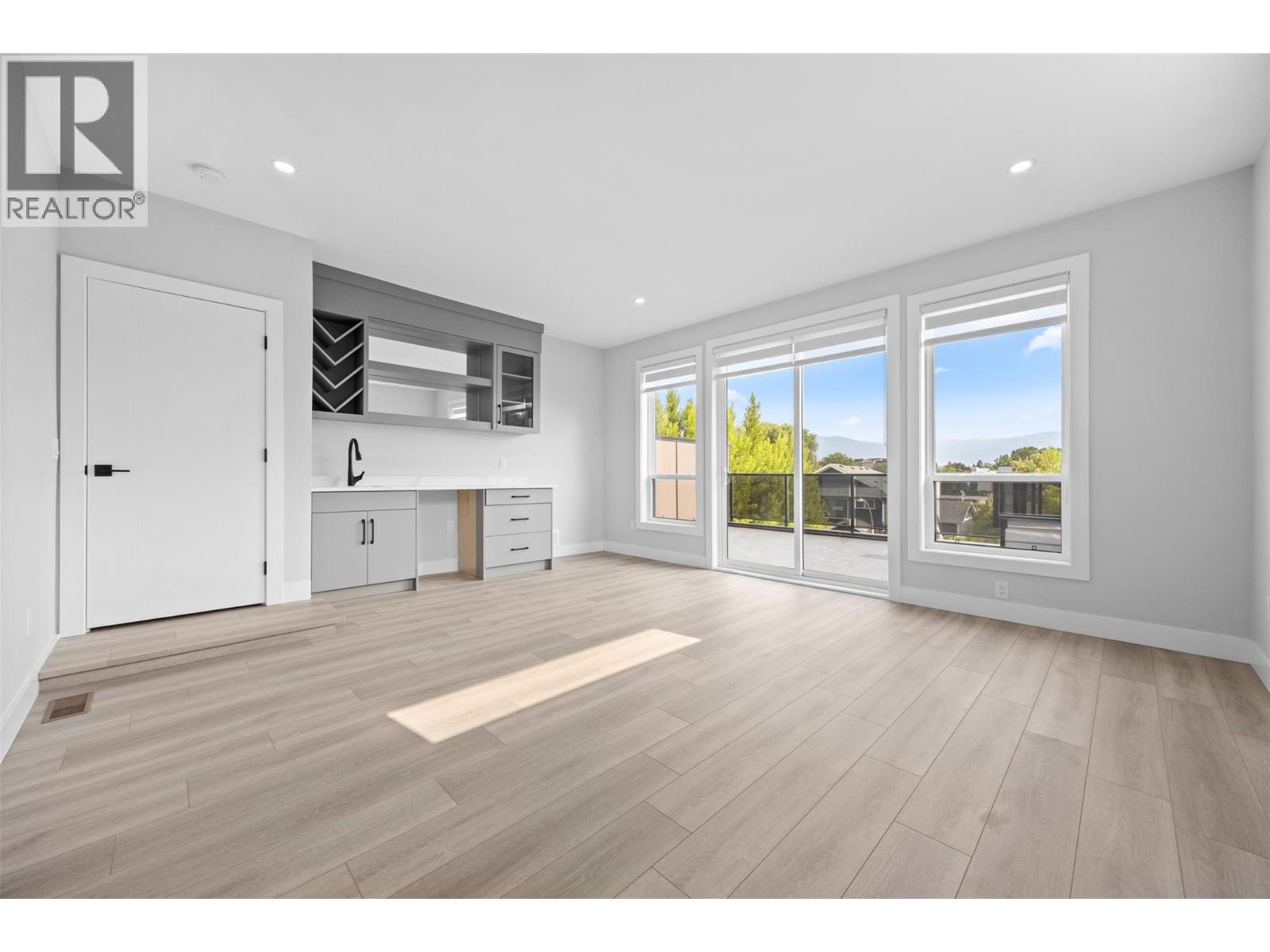954 Stockwell Avenue Unit# 1