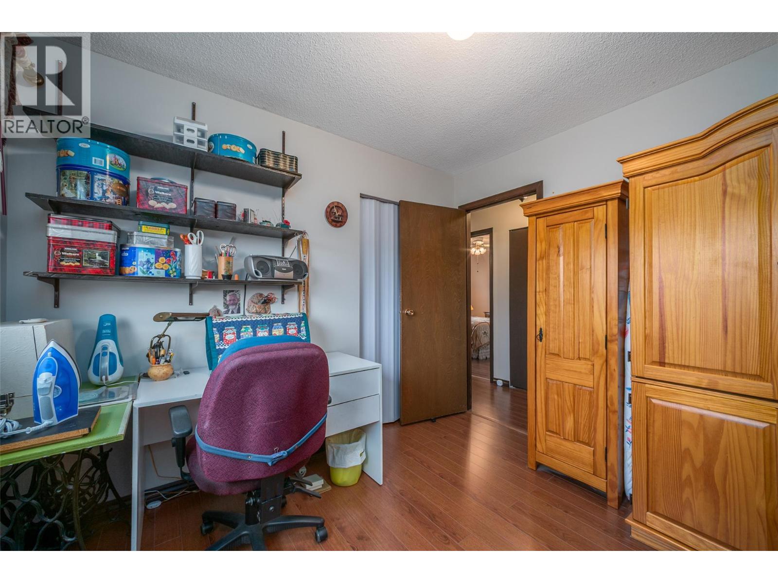 2489 Chieftain Road