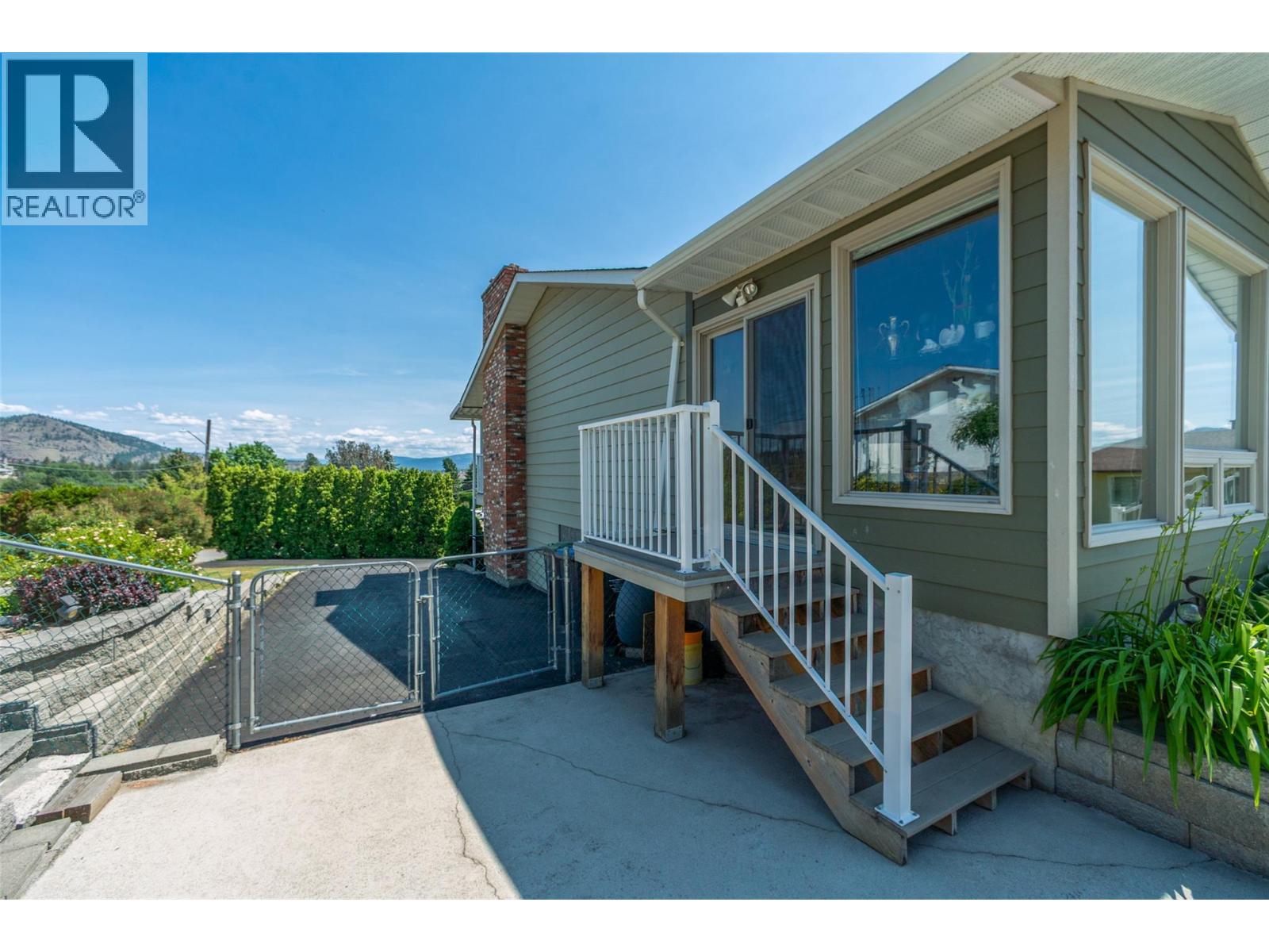2489 Chieftain Road
