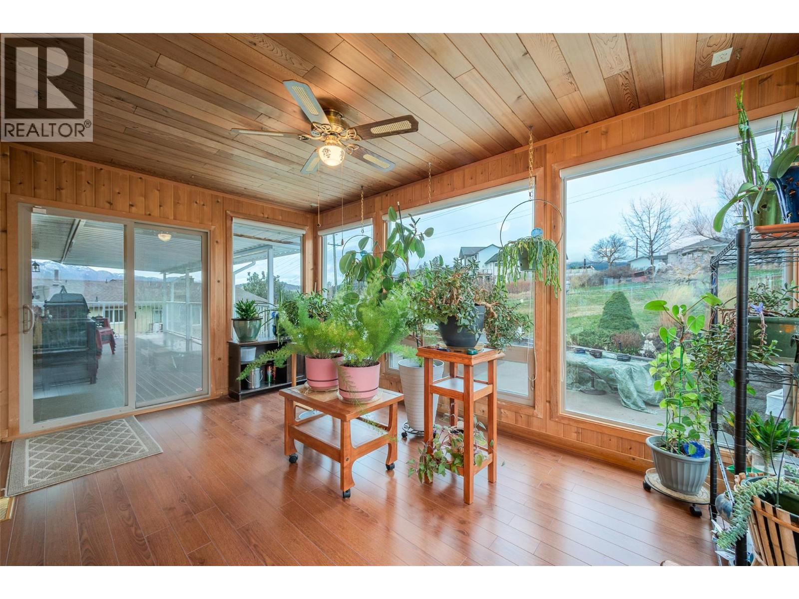 2489 Chieftain Road