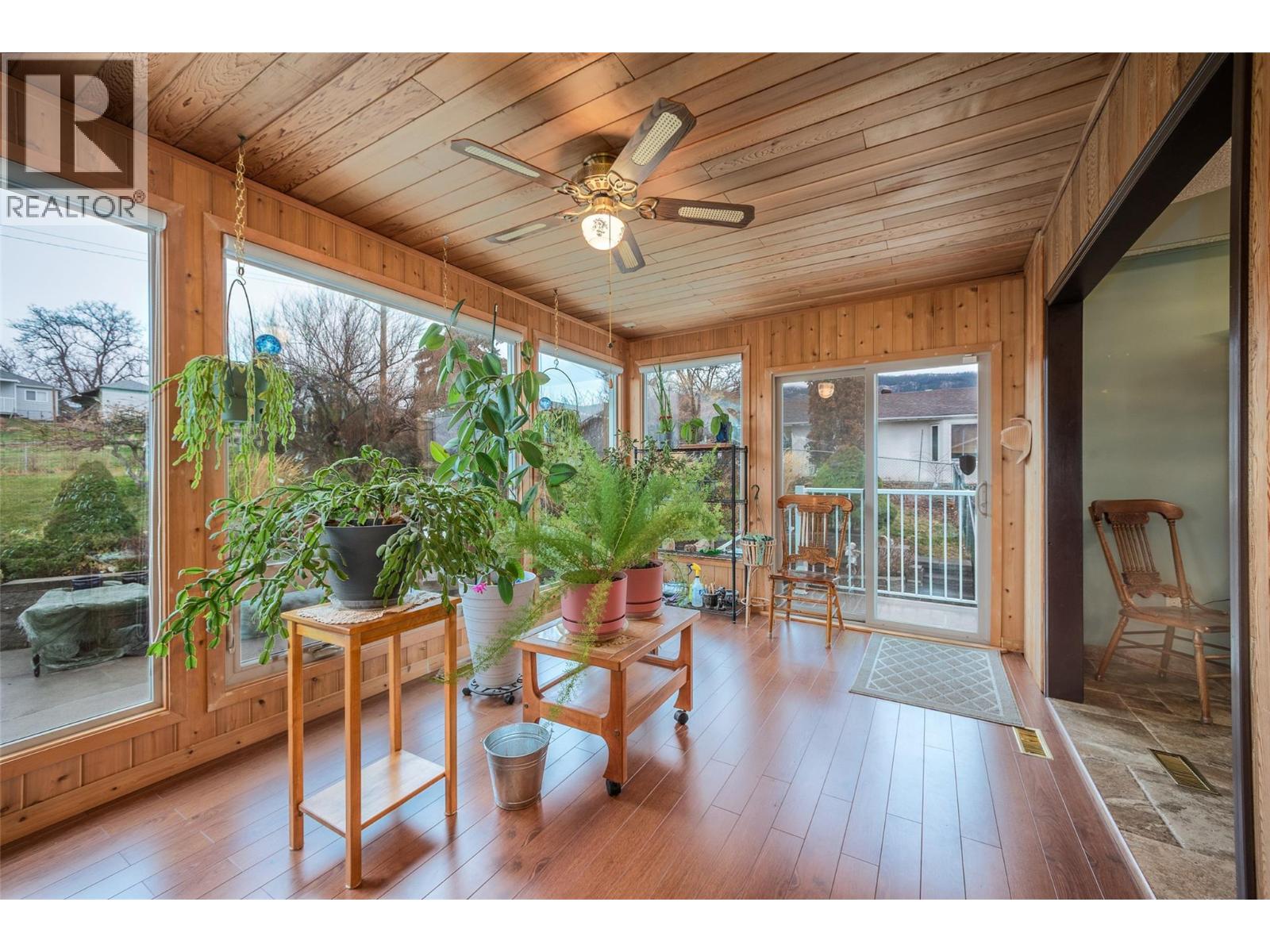 2489 Chieftain Road