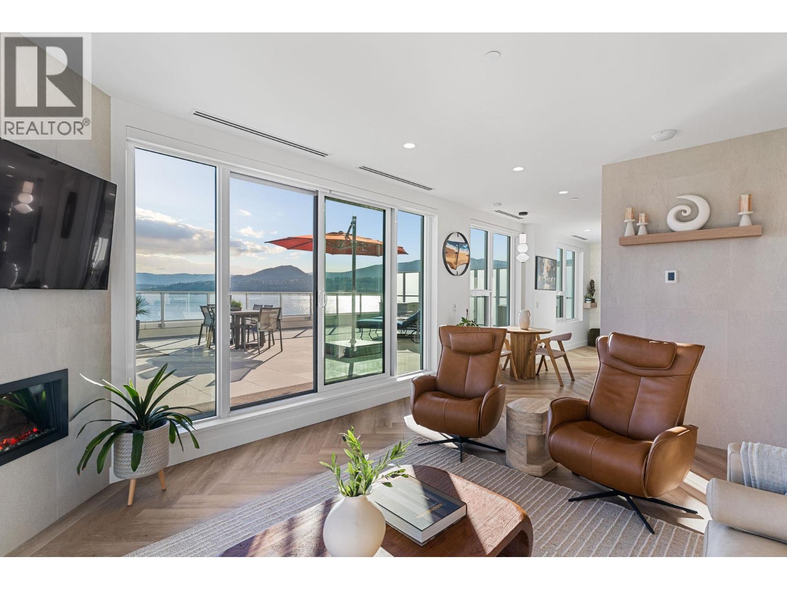 3340 Lakeshore Road Unit# 707