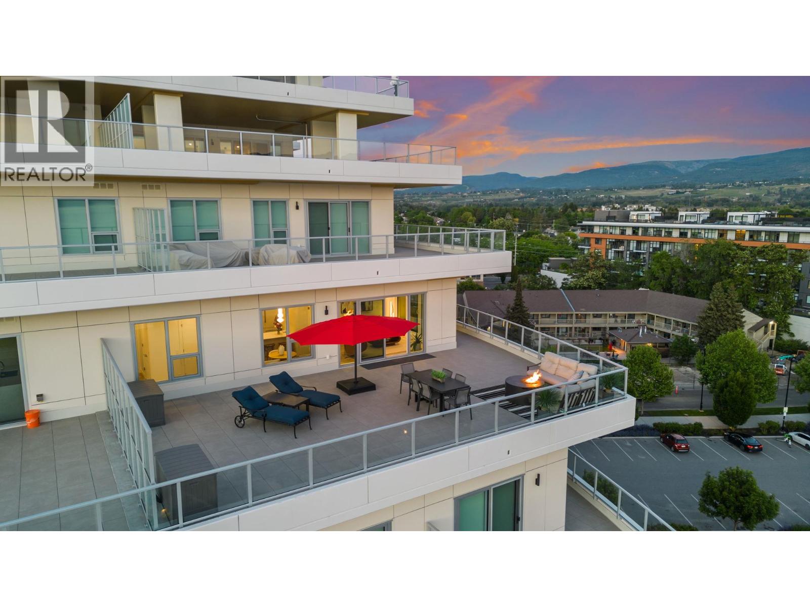 3340 Lakeshore Road Unit# 707