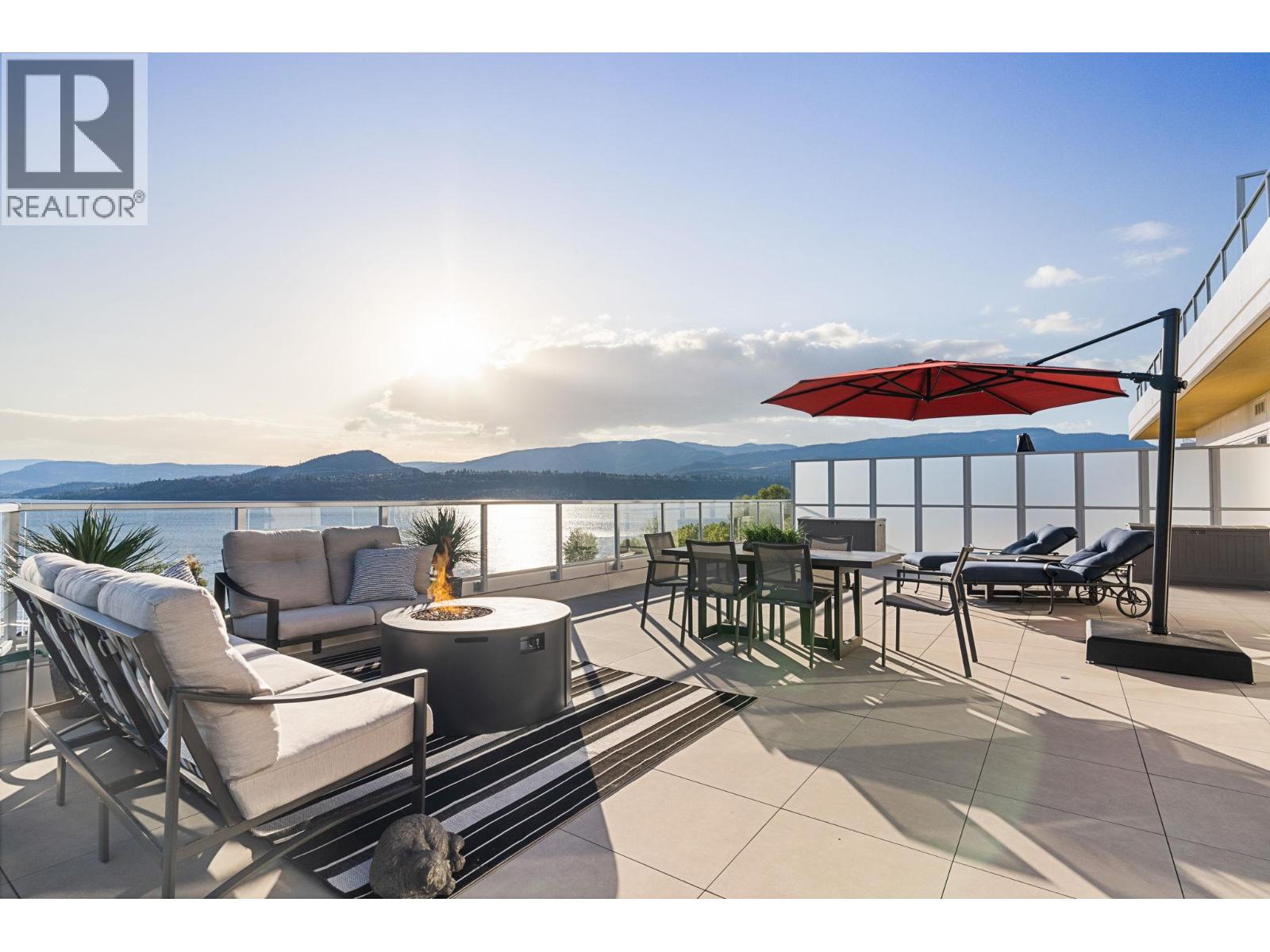 3340 Lakeshore Road Unit# 707