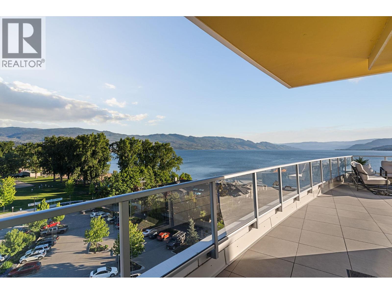 3340 Lakeshore Road Unit# 707