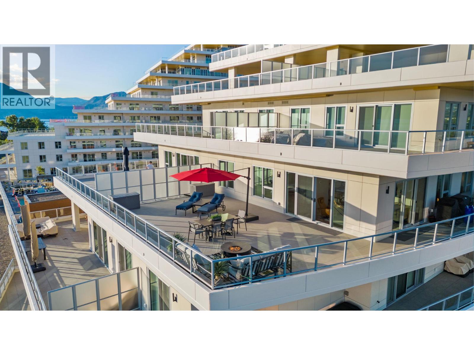 3340 Lakeshore Road Unit# 707