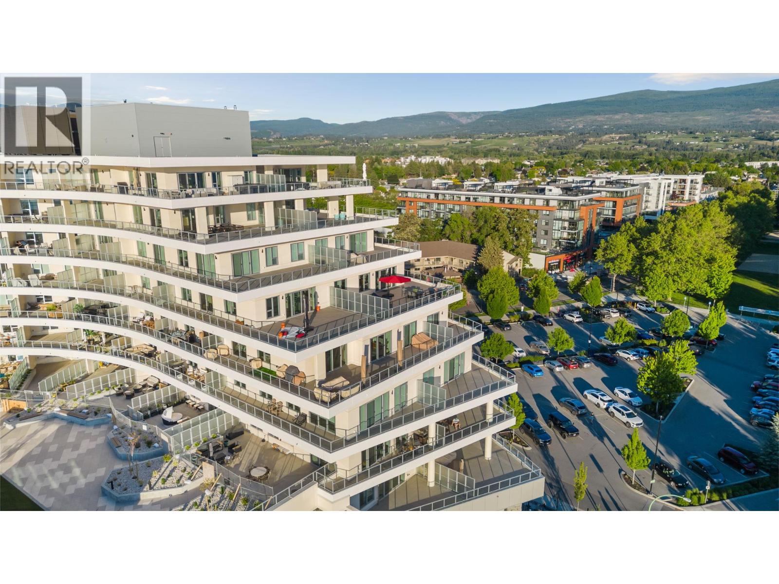 3340 Lakeshore Road Unit# 707