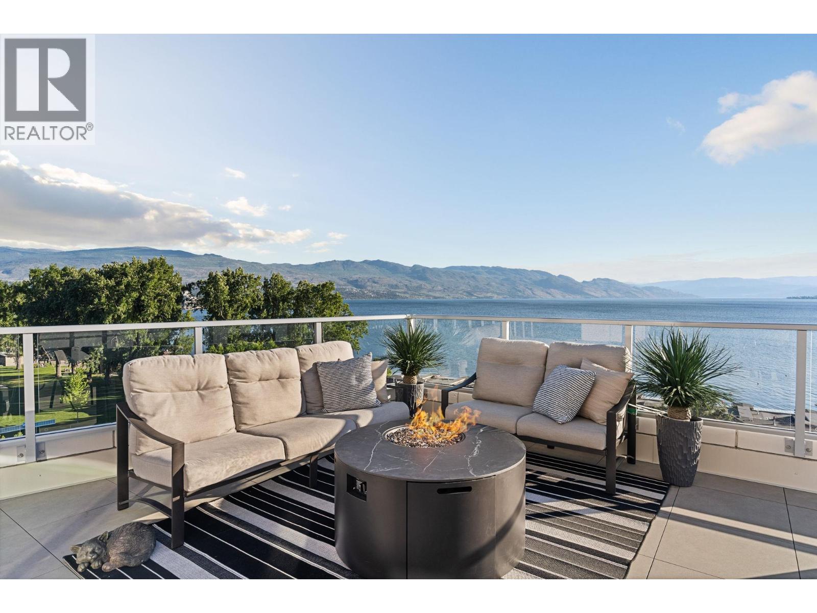 3340 Lakeshore Road Unit# 707