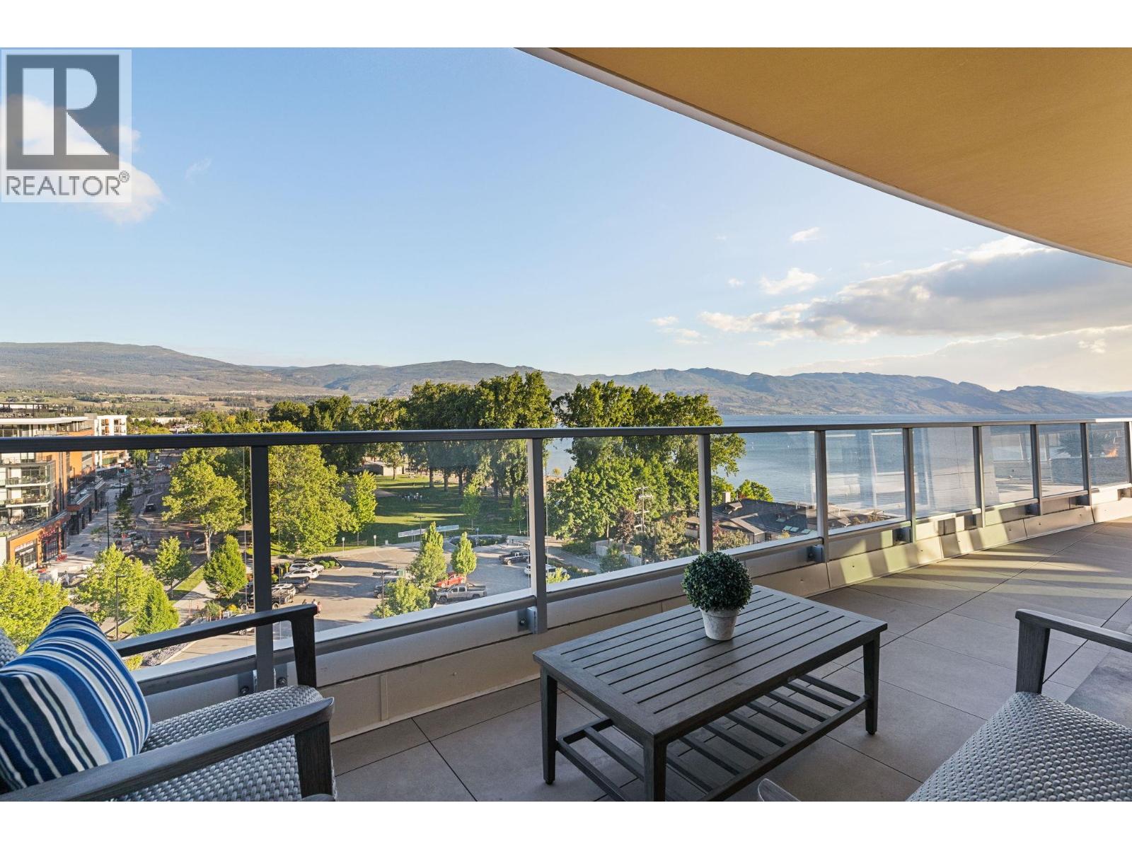 3340 Lakeshore Road Unit# 707