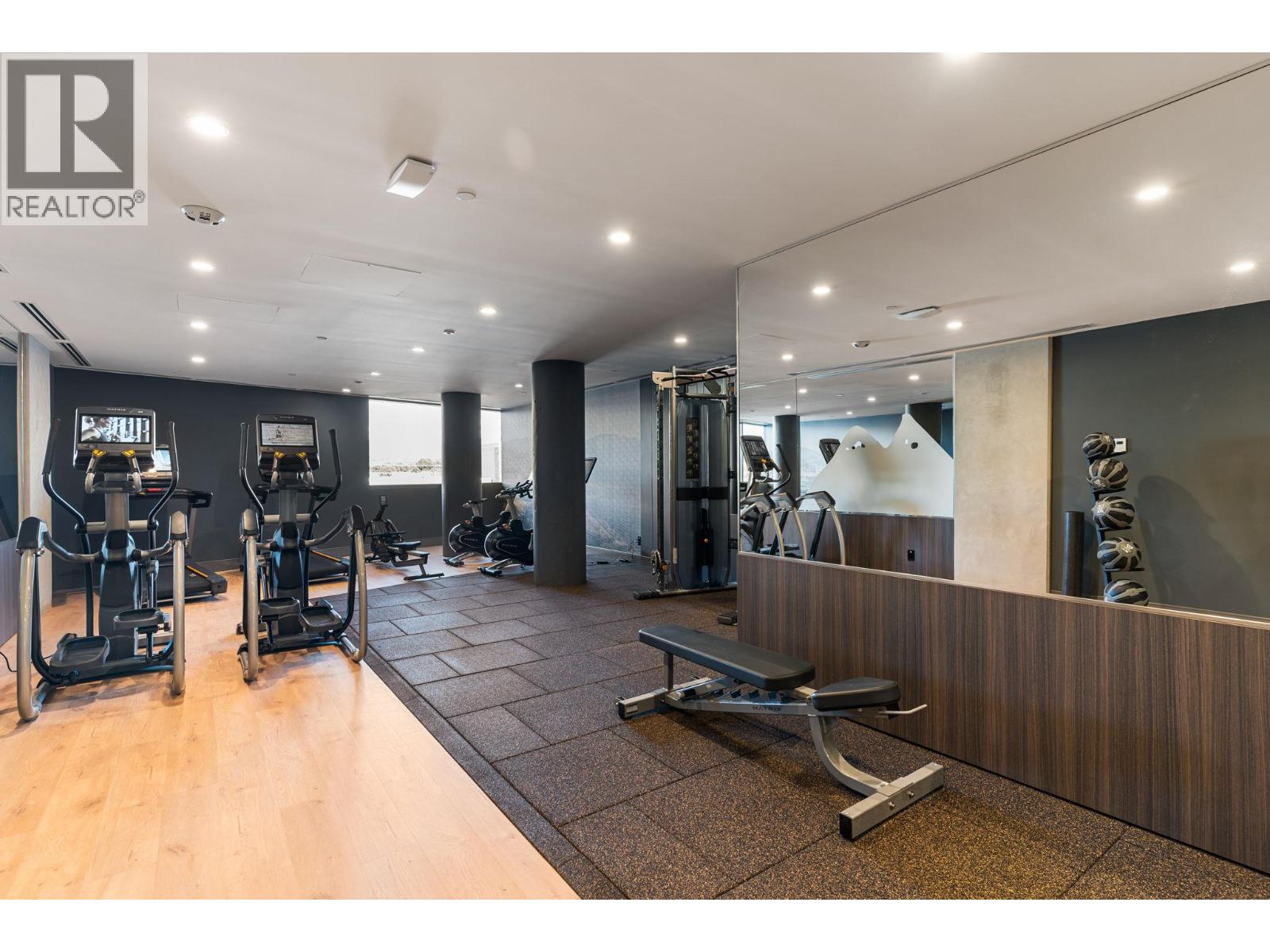 3340 Lakeshore Road Unit# 707