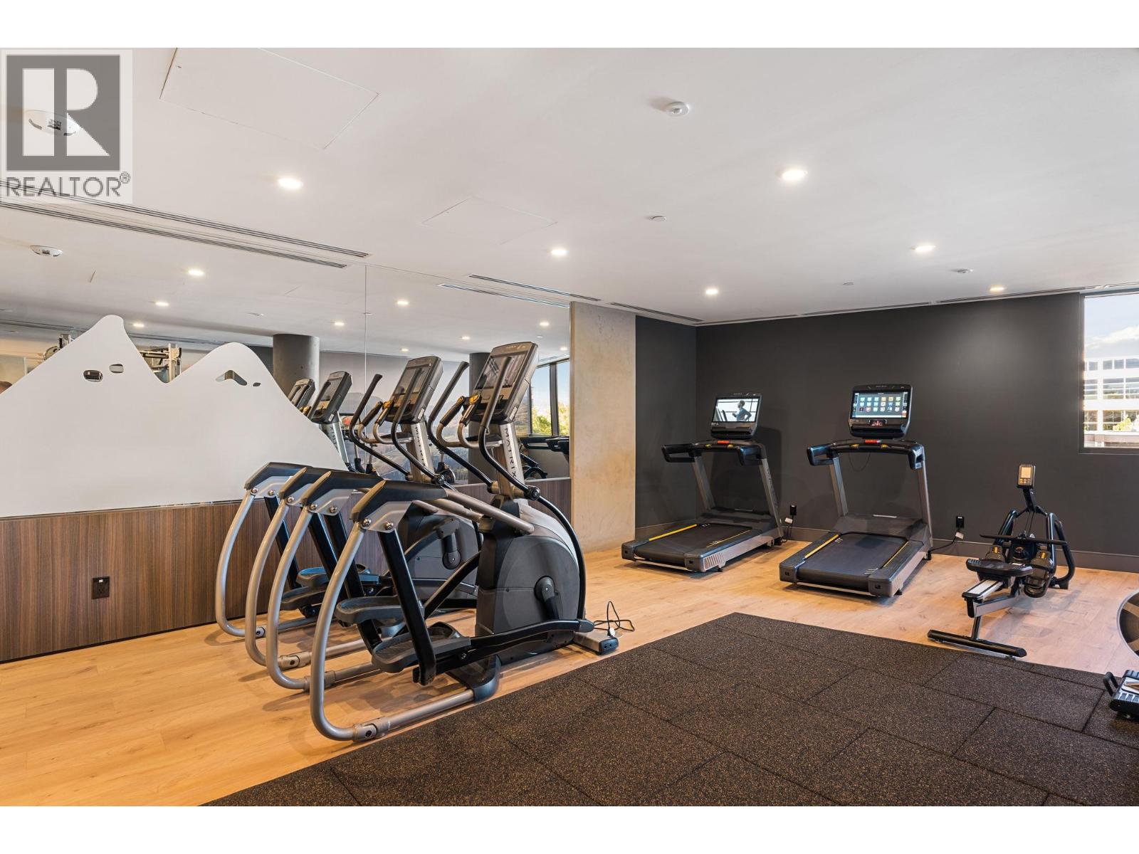 3340 Lakeshore Road Unit# 707