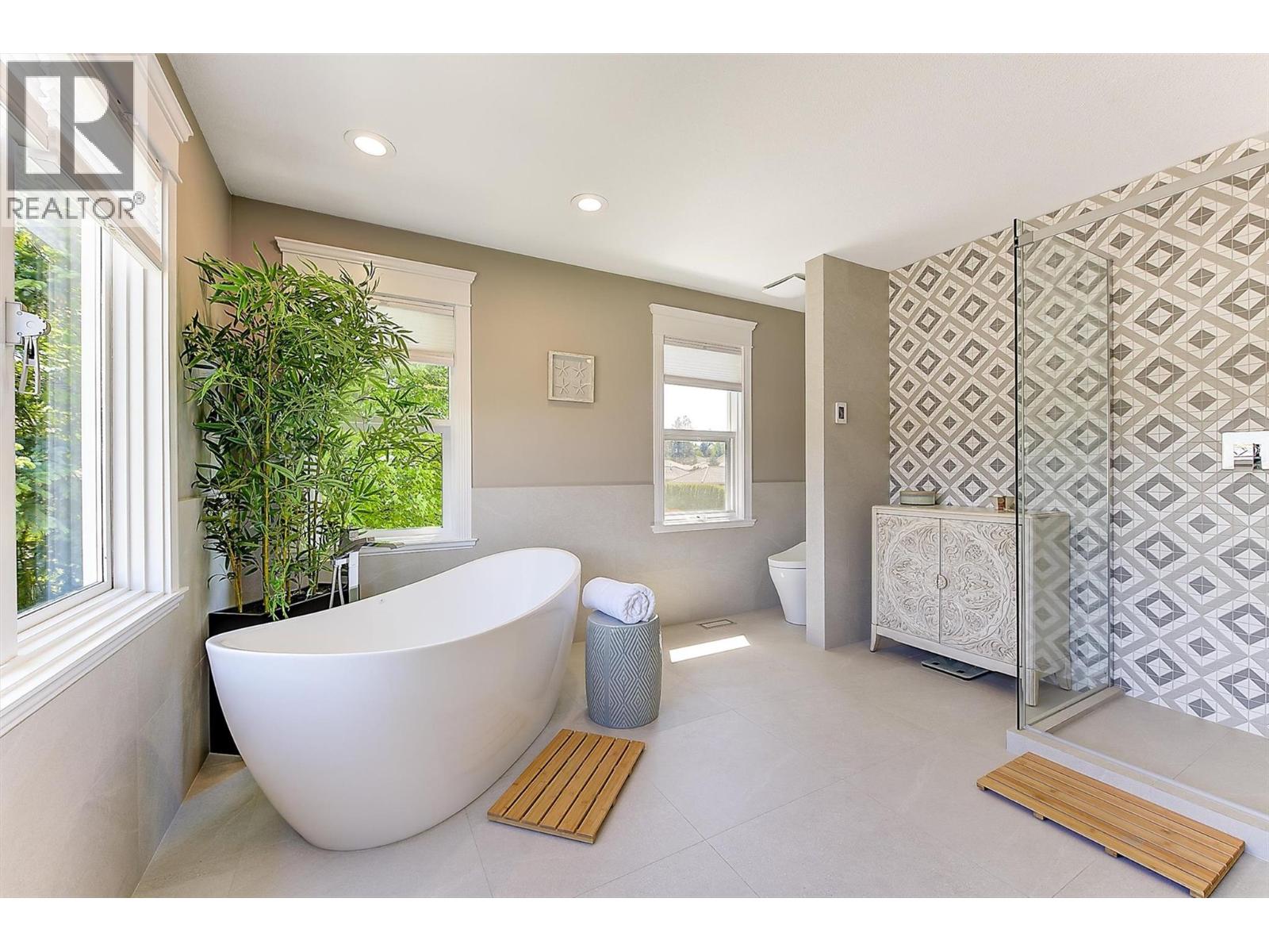 3077 Quail Crescent