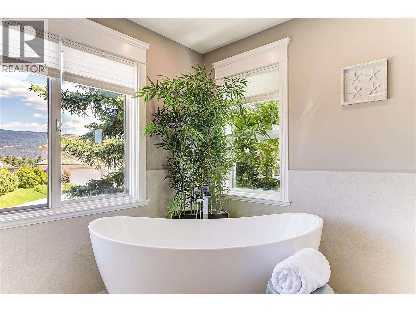 3077 Quail Crescent
