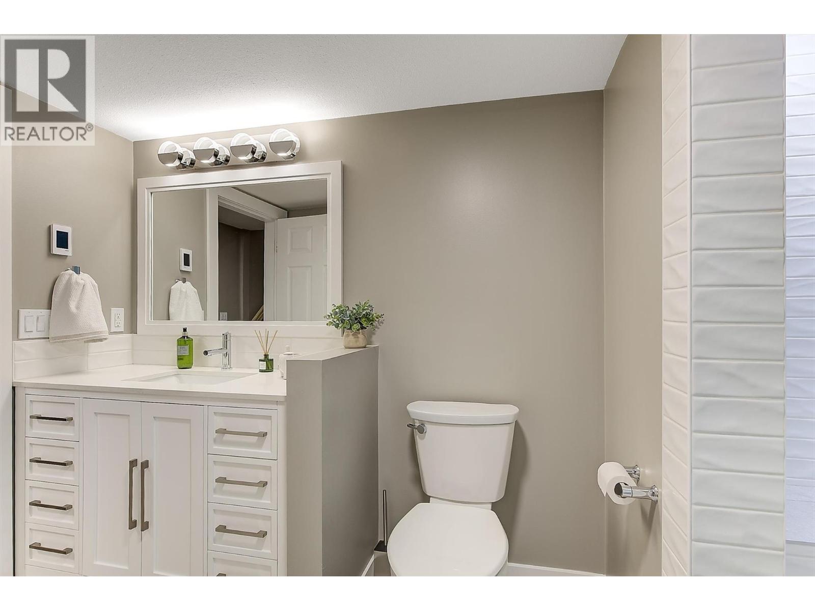 3077 Quail Crescent