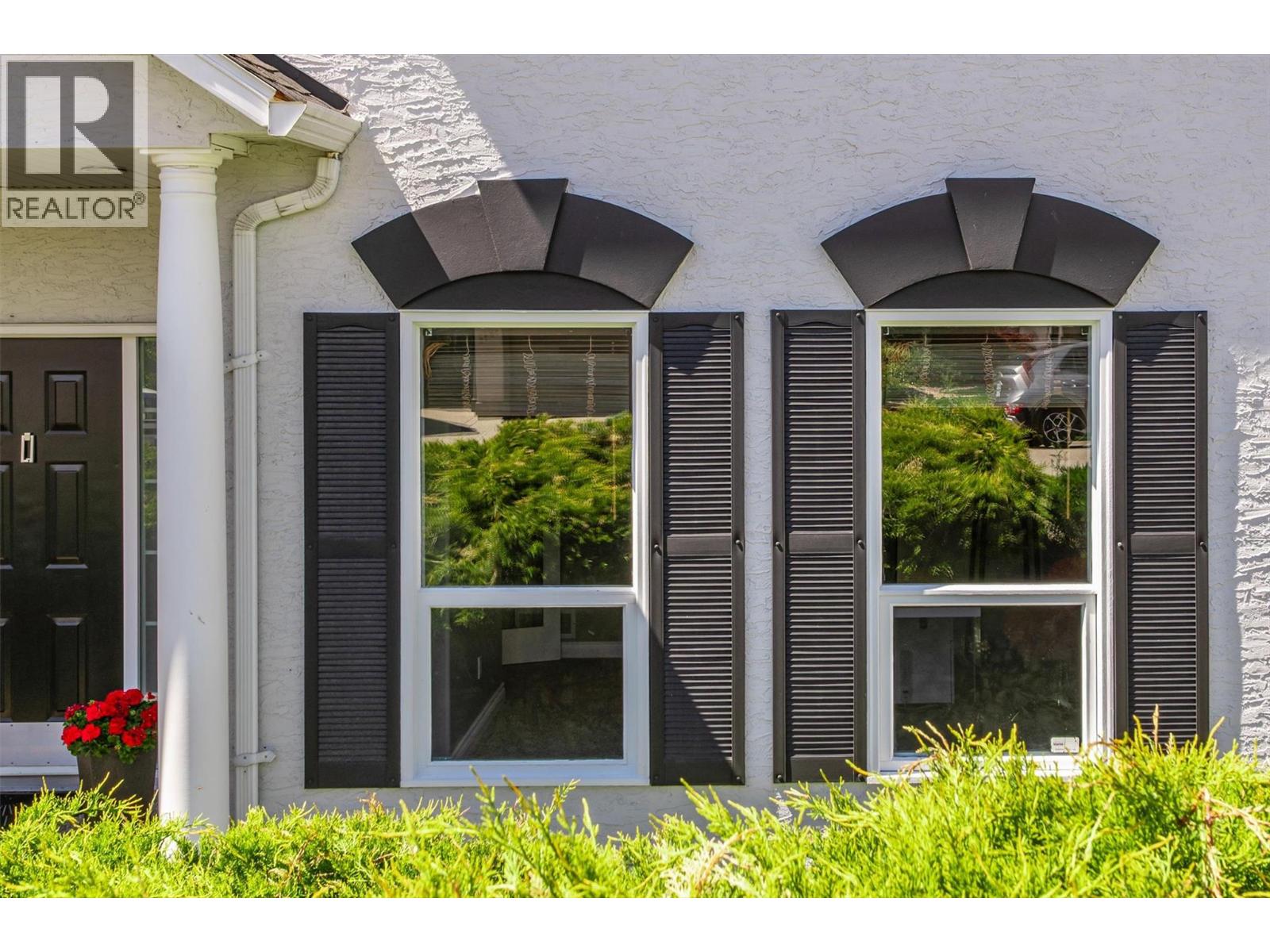 3077 Quail Crescent