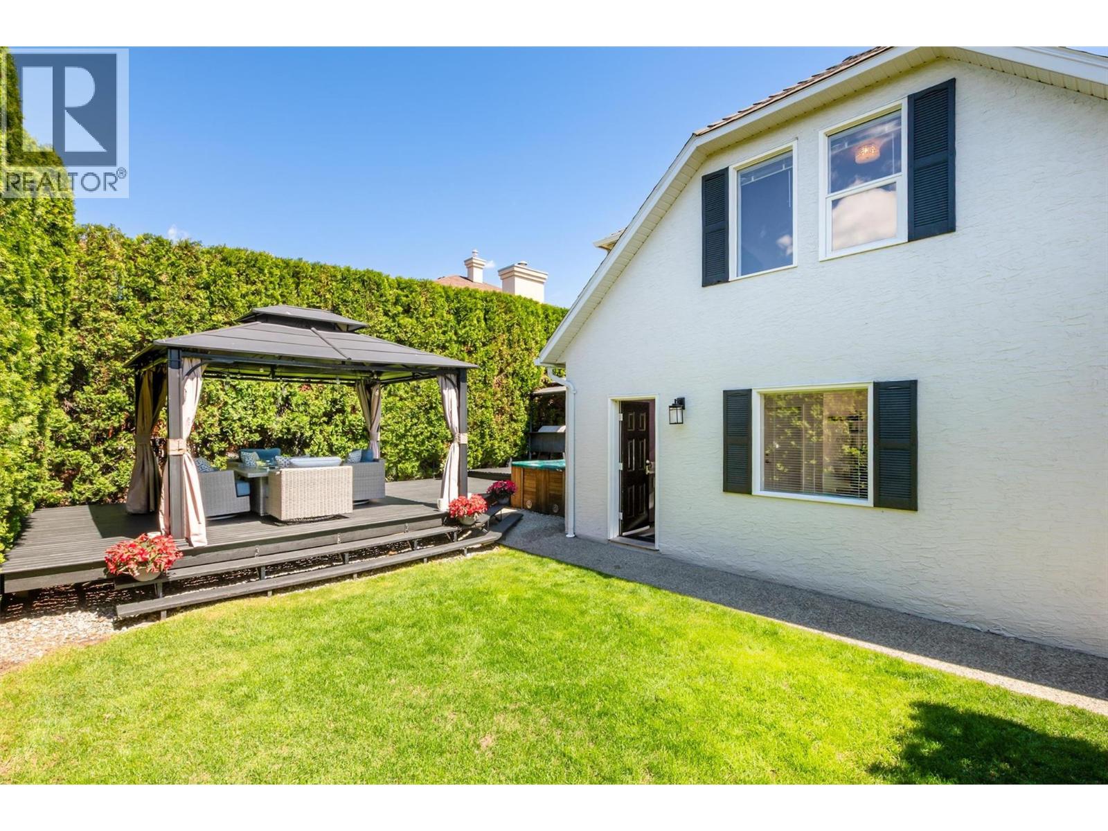 3077 Quail Crescent
