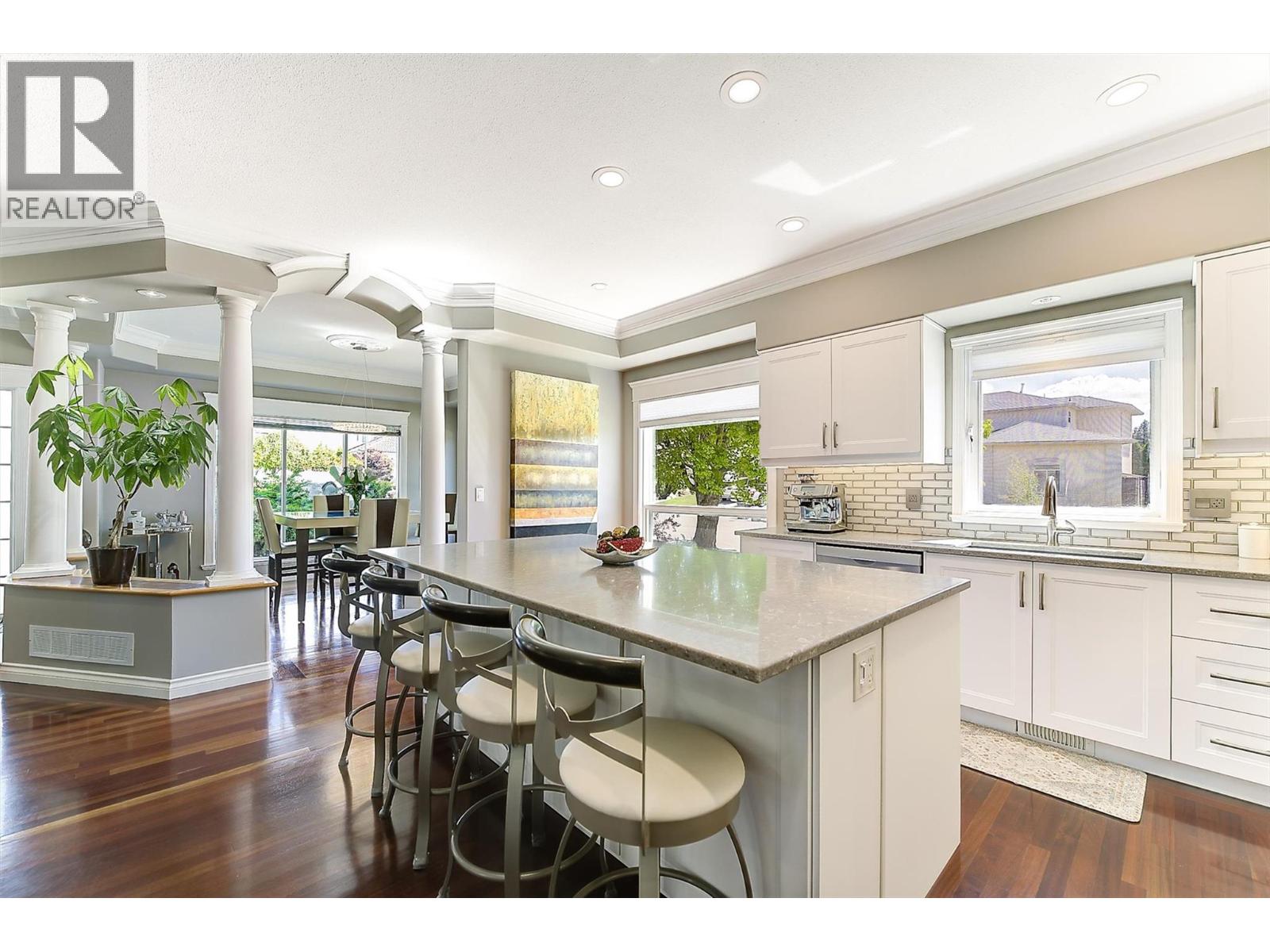 3077 Quail Crescent