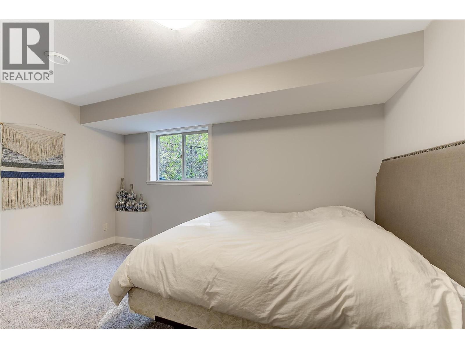 2200 Sunview Drive
