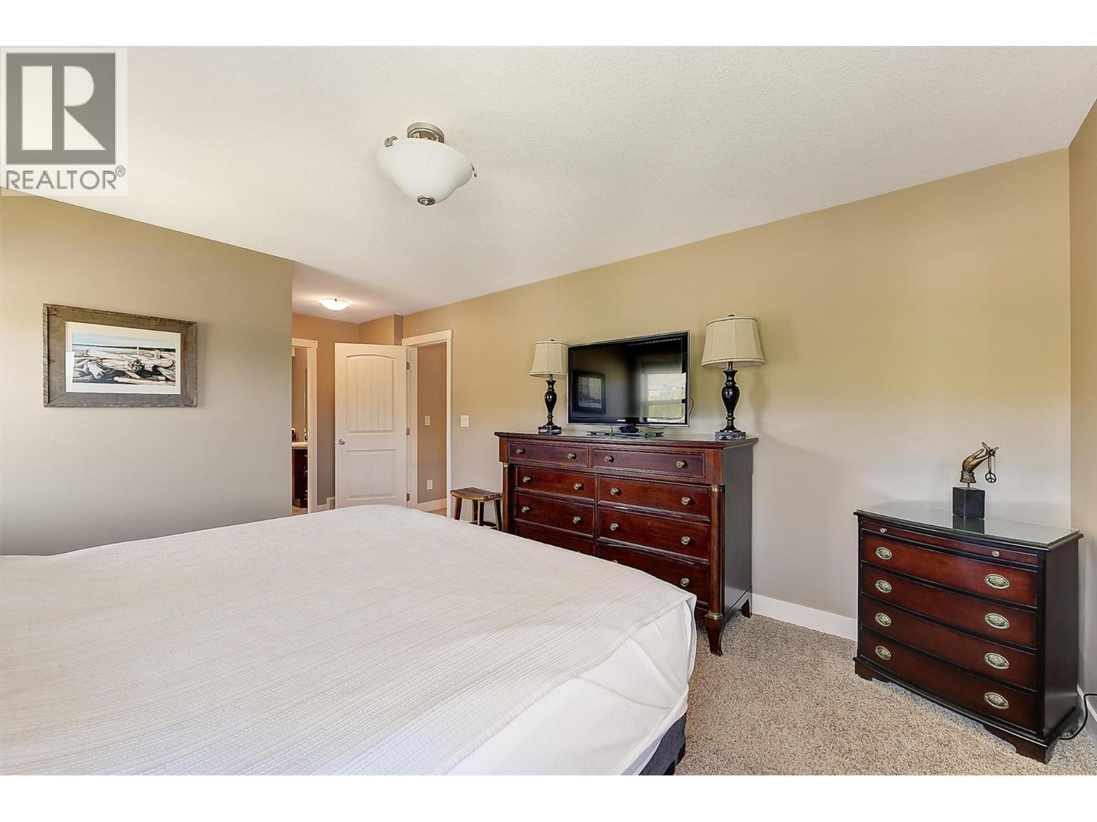 2200 Sunview Drive