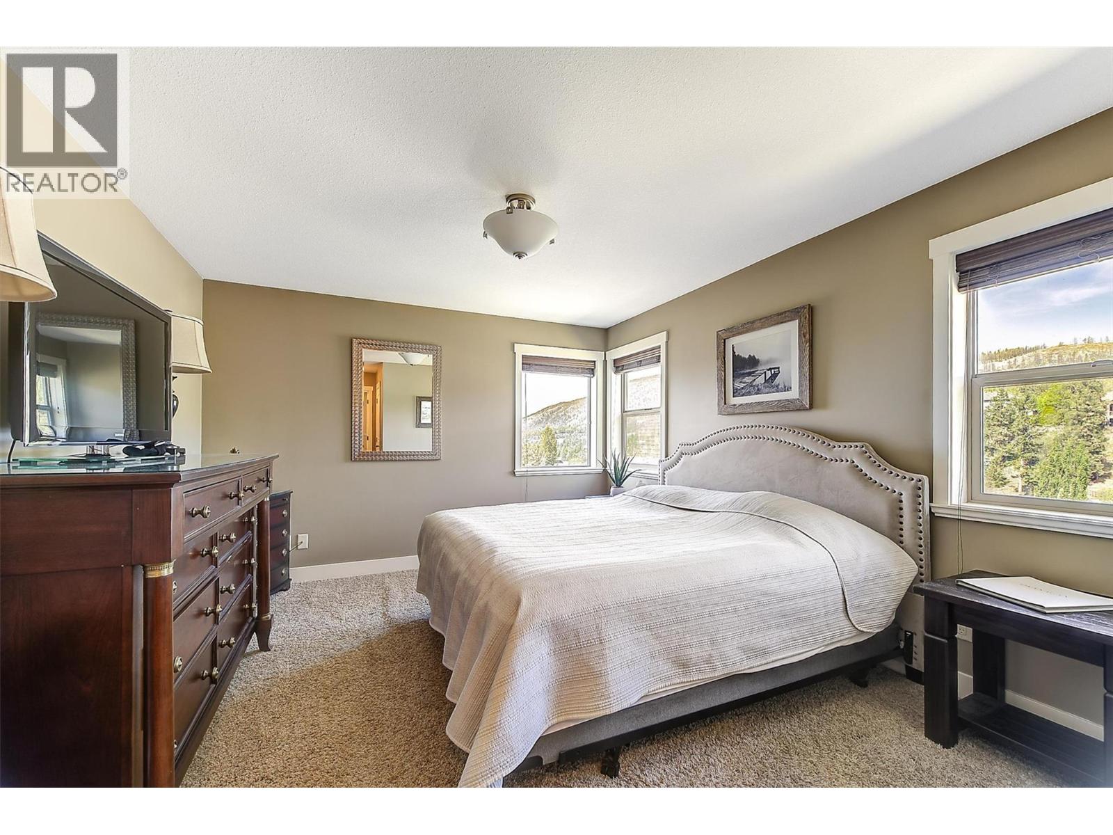 2200 Sunview Drive