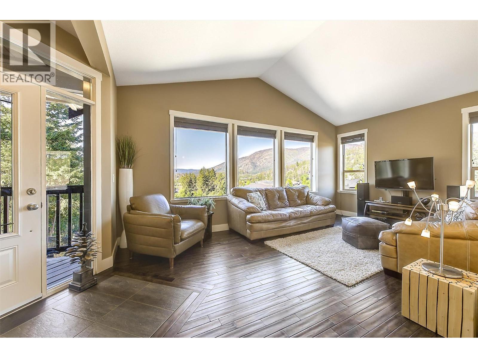 2200 Sunview Drive