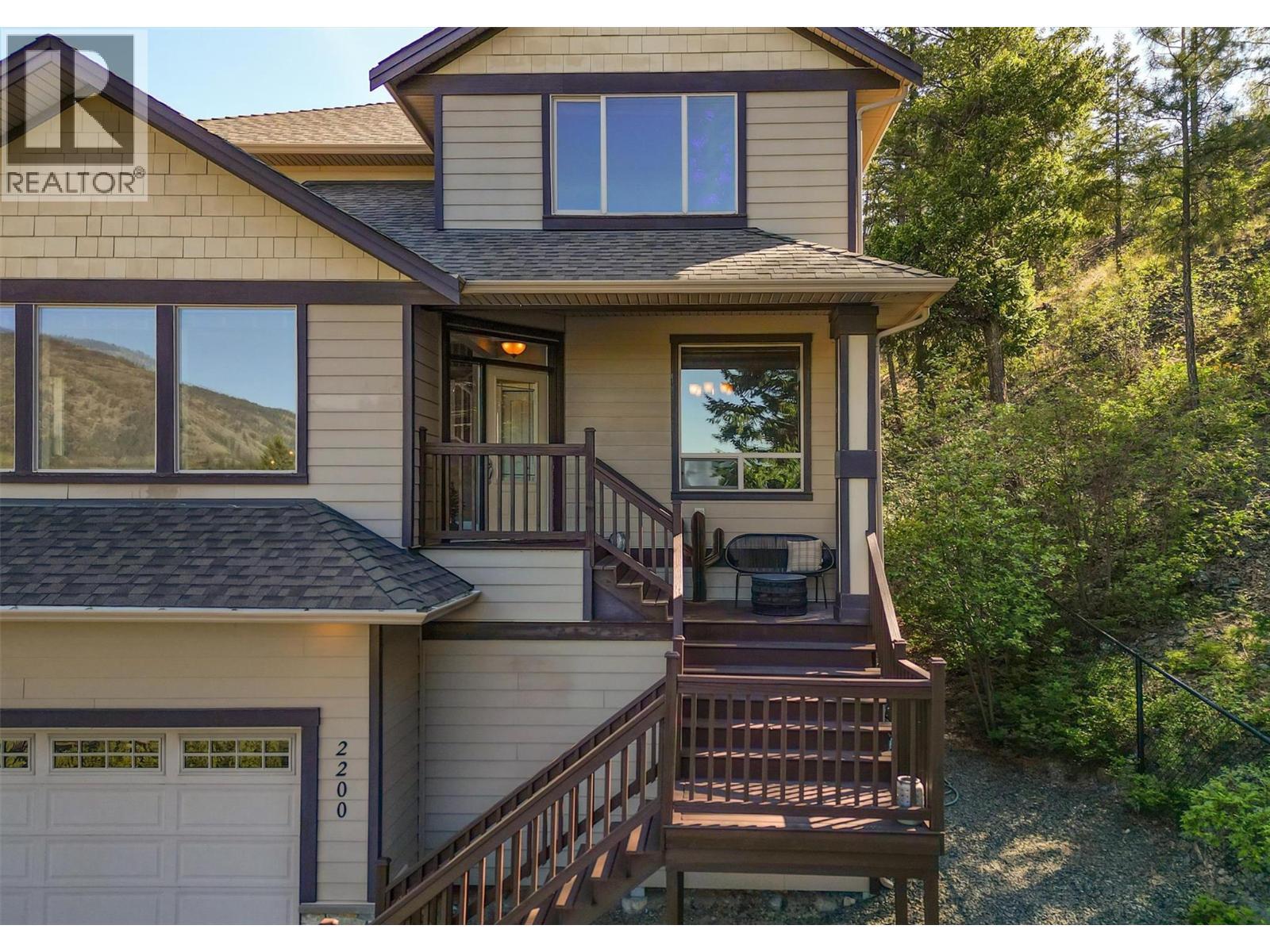 2200 Sunview Drive
