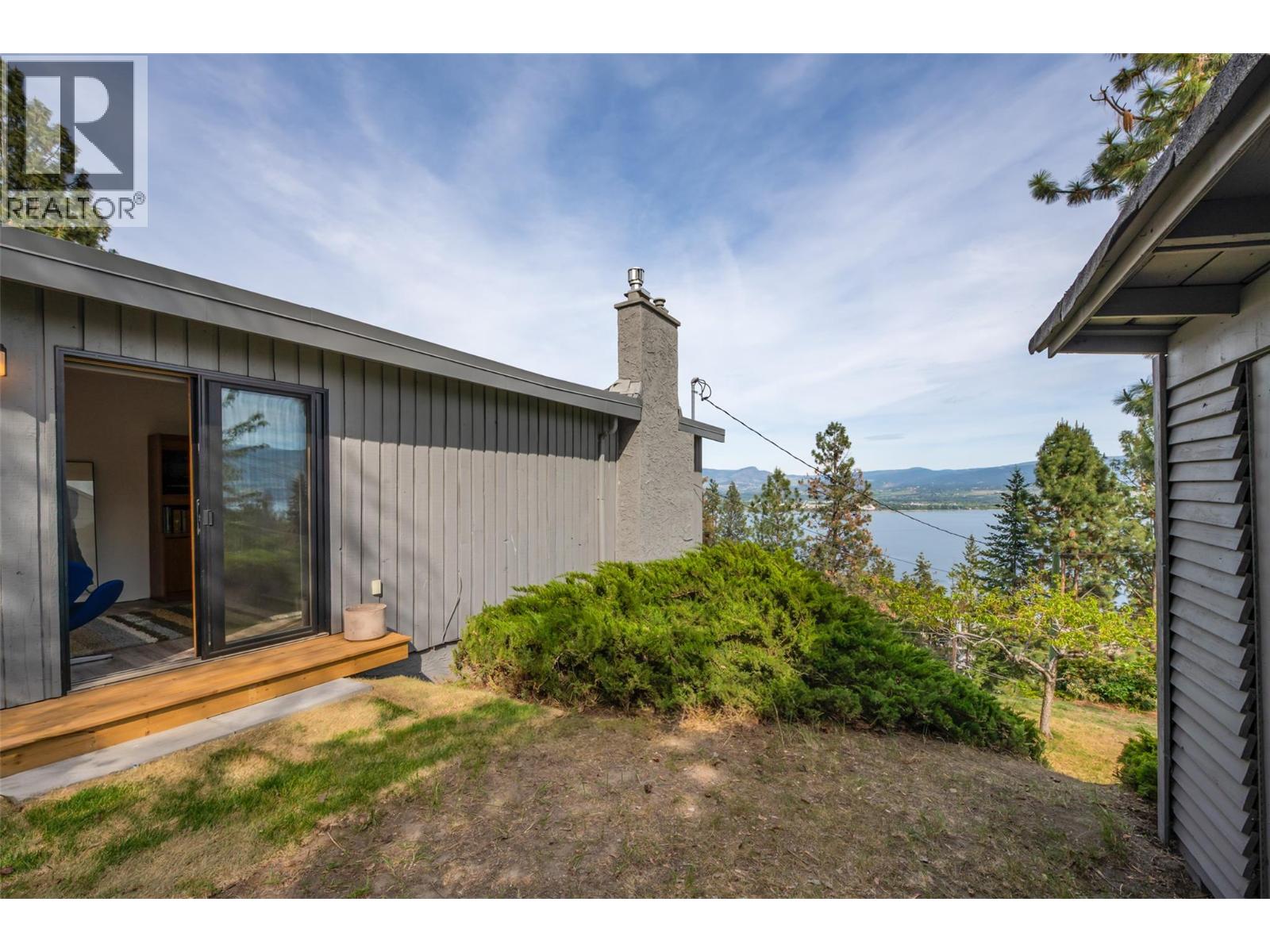 2674 Lakeview Road