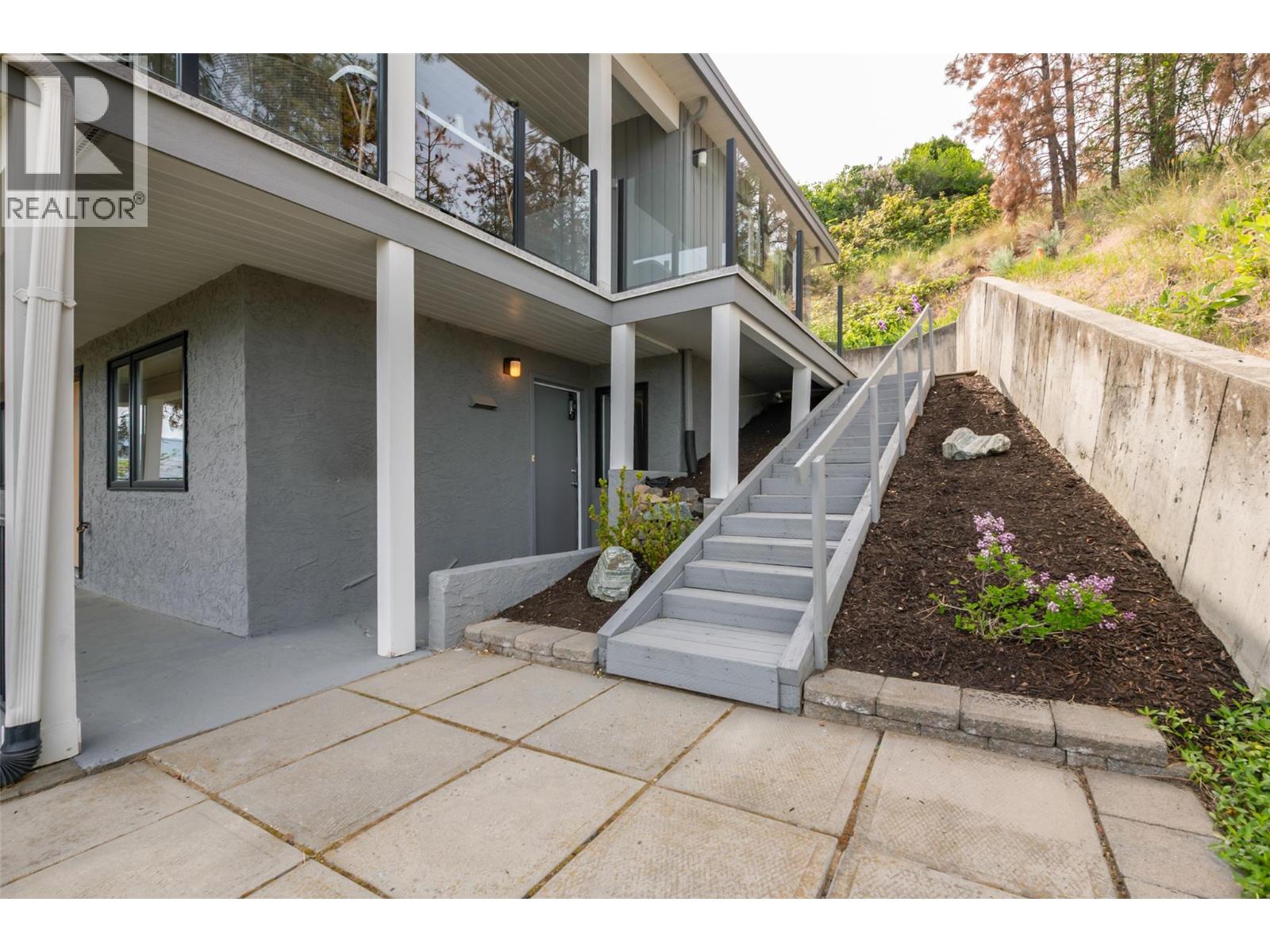 2674 Lakeview Road