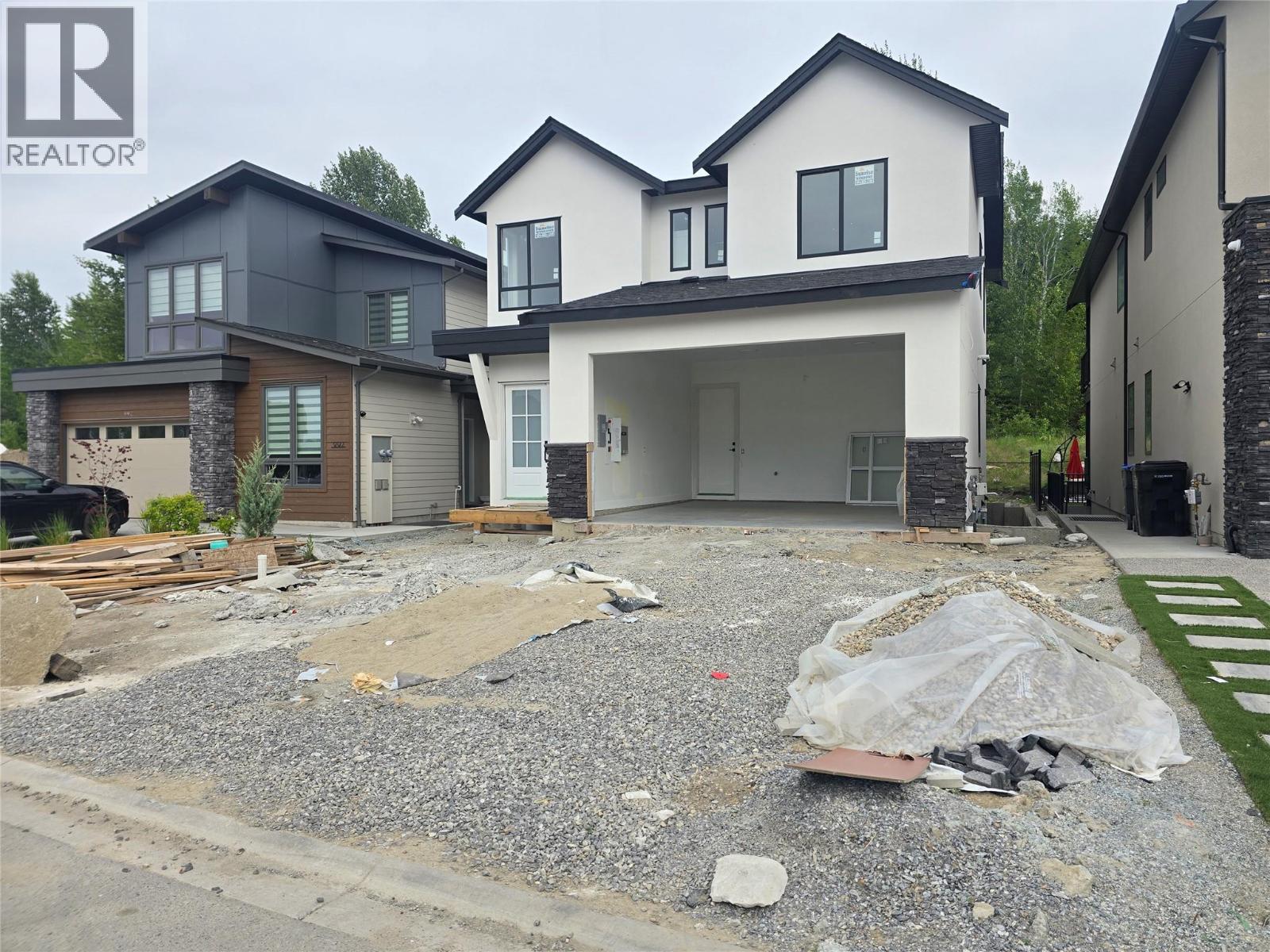 996 Bull Crescent