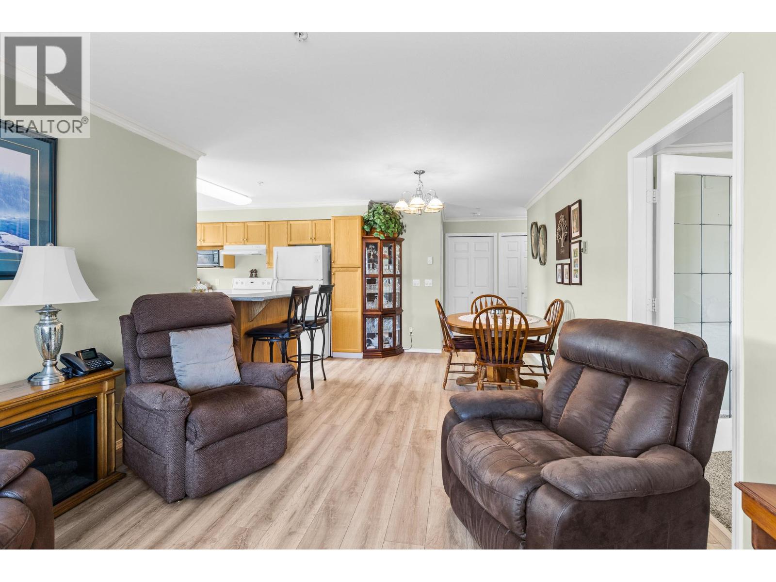 265 Froelich Road Unit# 211