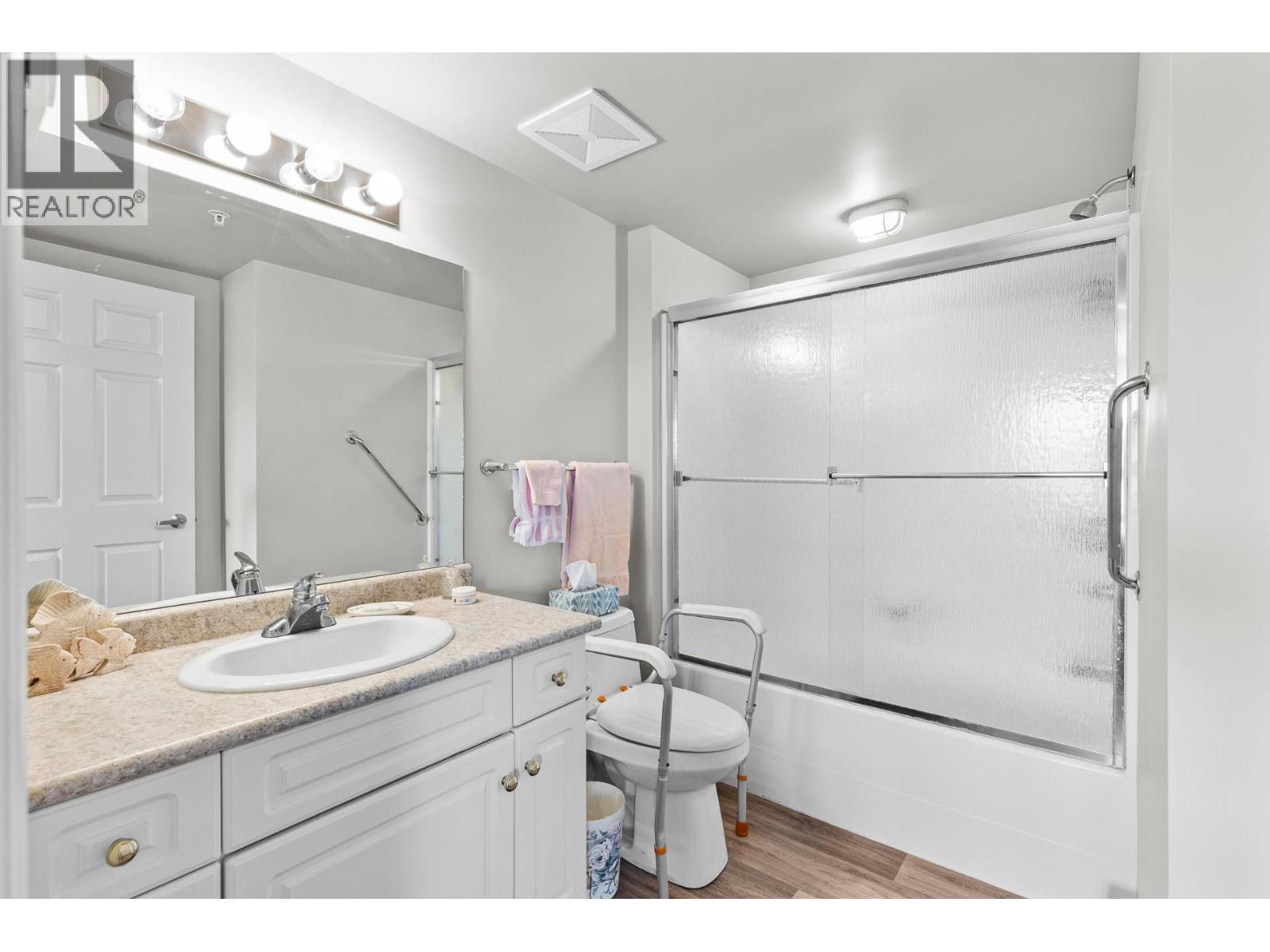 265 Froelich Road Unit# 211