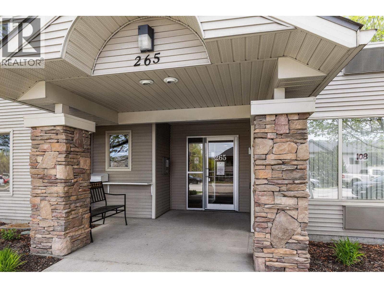 265 Froelich Road Unit# 211
