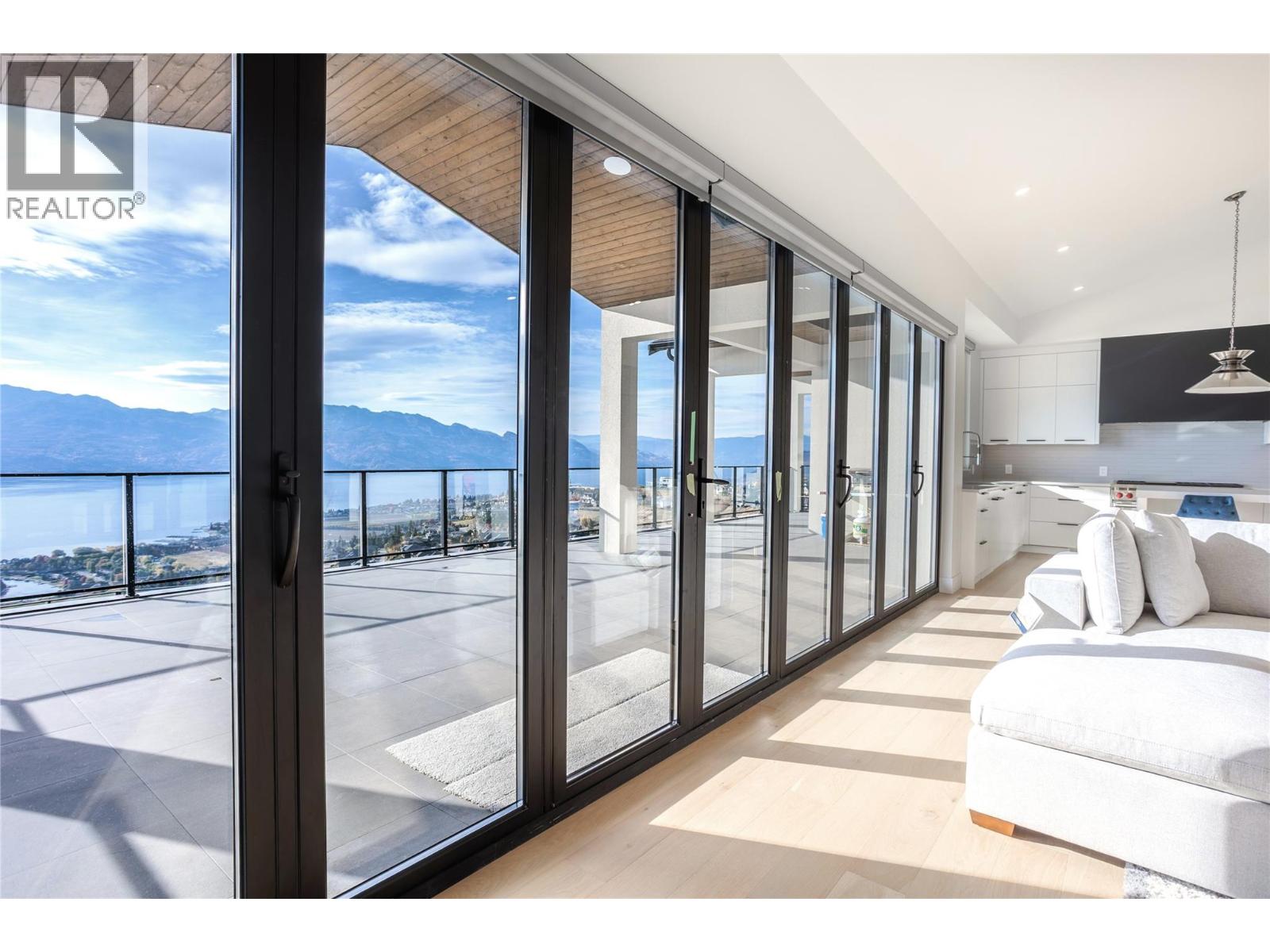 1403 Vineyard Drive
