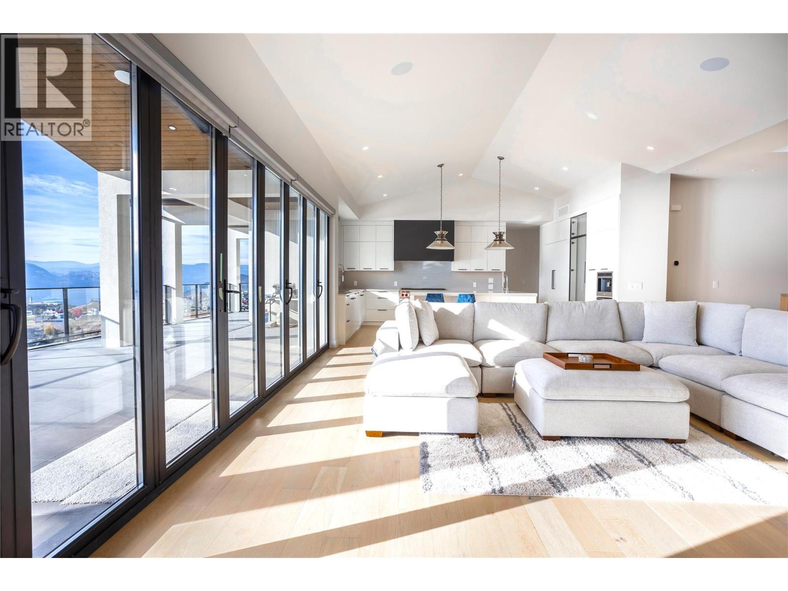 1403 Vineyard Drive
