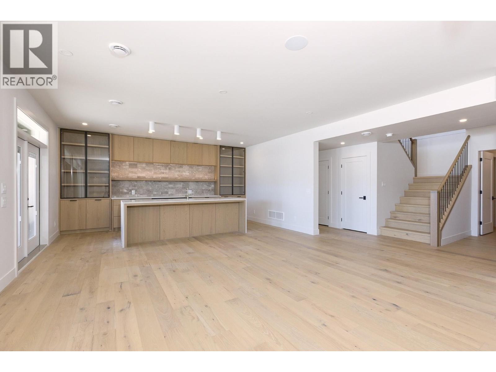 1403 Vineyard Drive