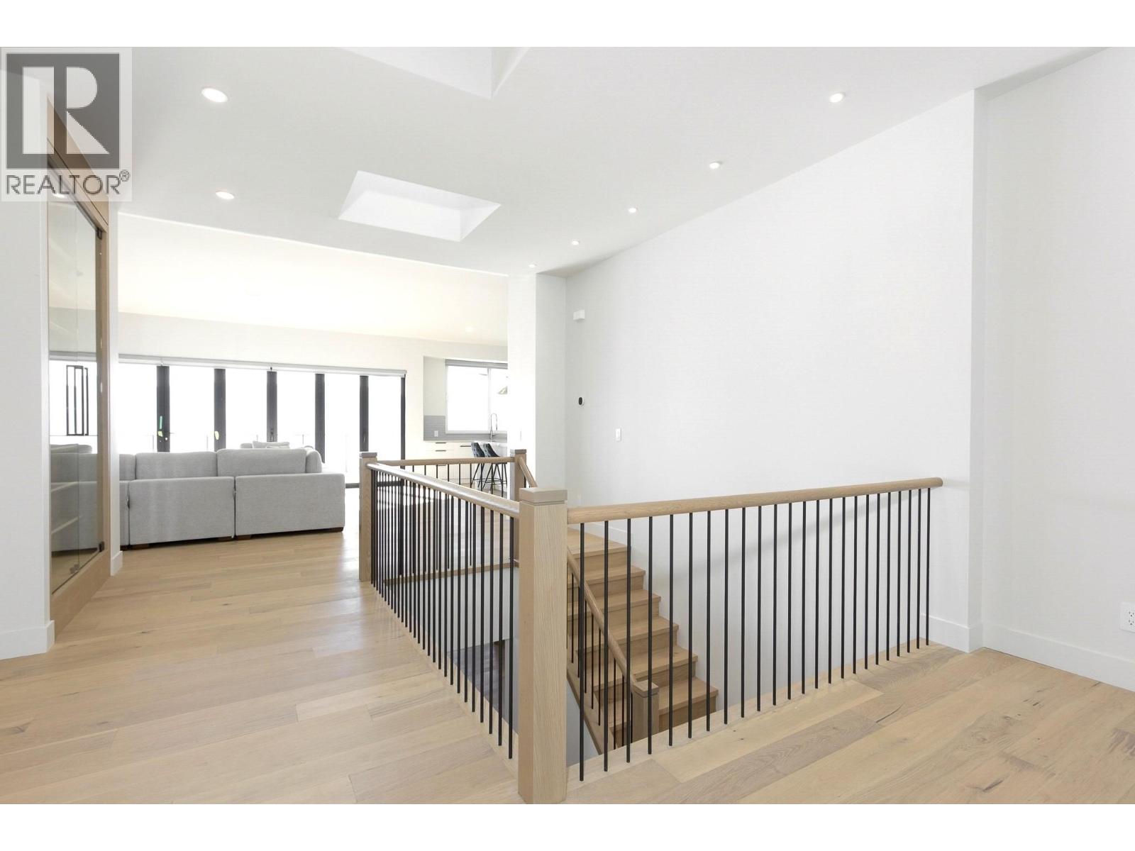 1403 Vineyard Drive