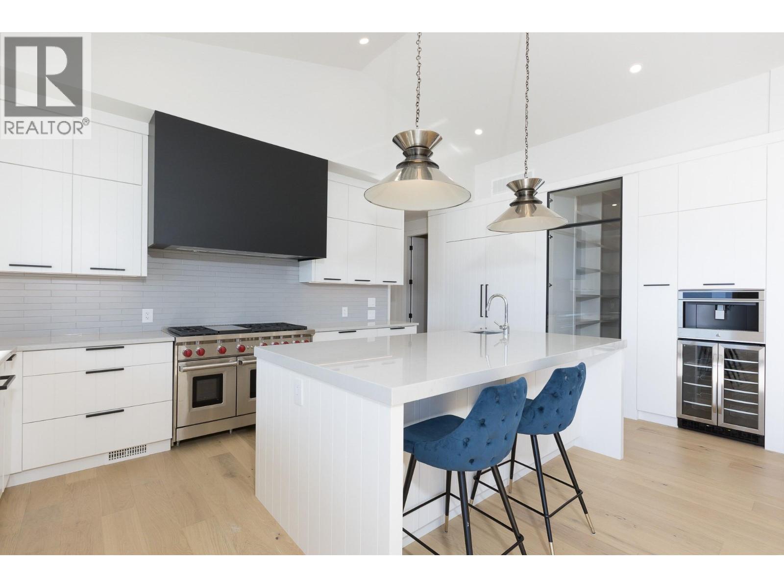 1403 Vineyard Drive