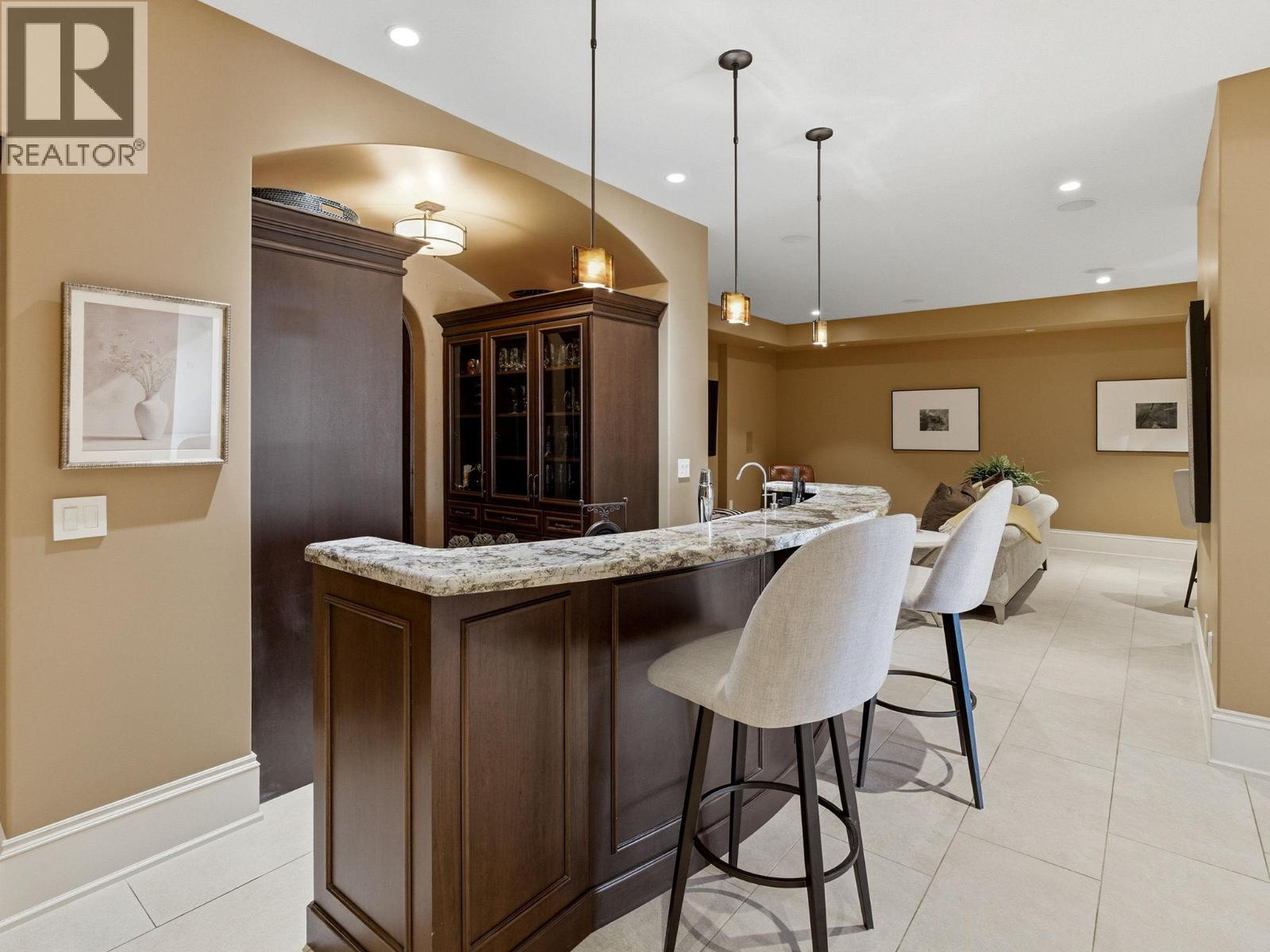 706 Highpointe Court