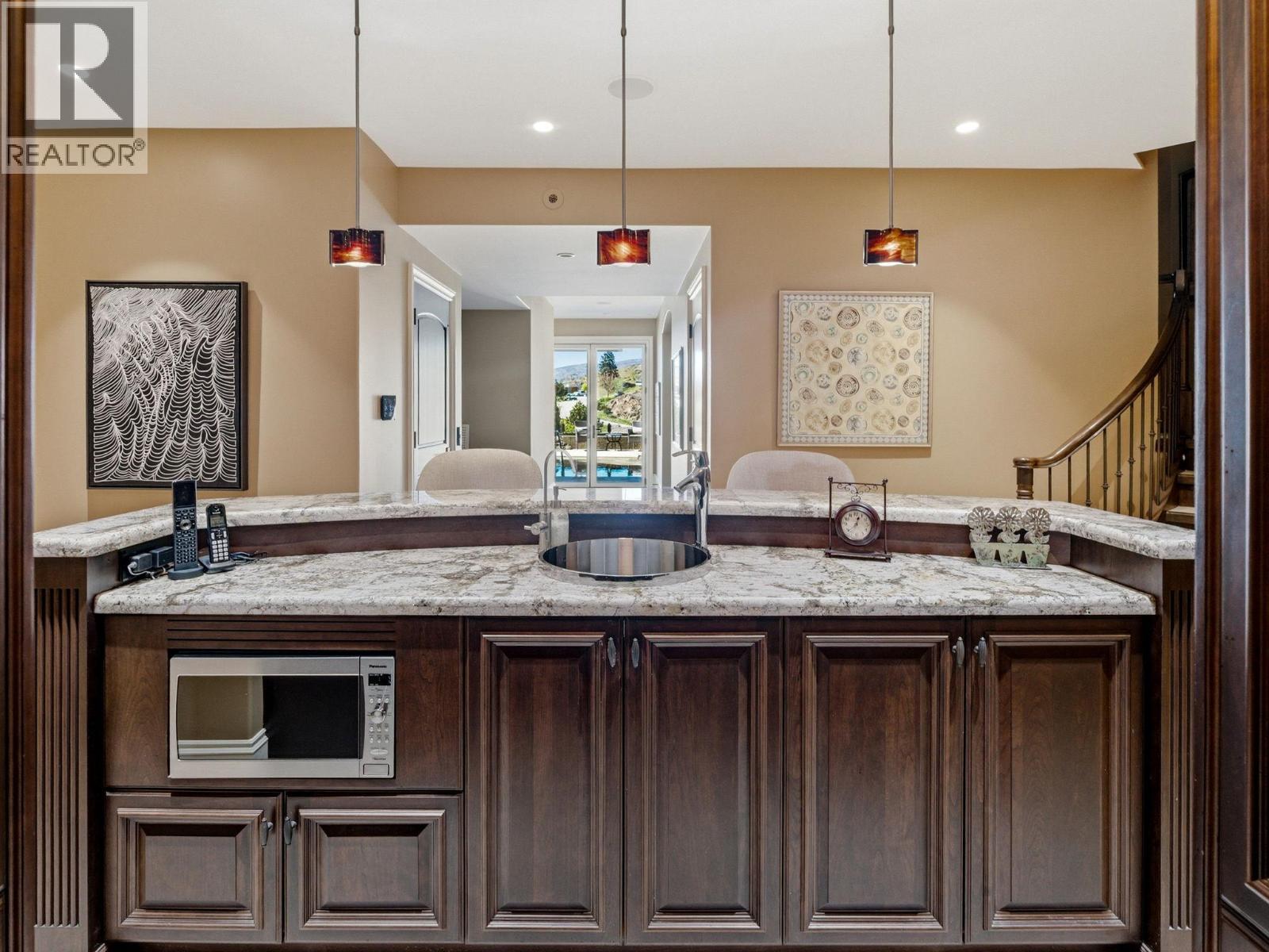 706 Highpointe Court