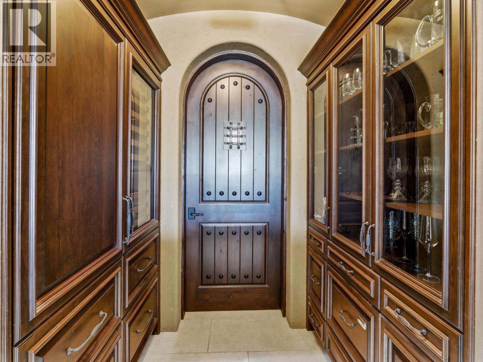 706 Highpointe Court