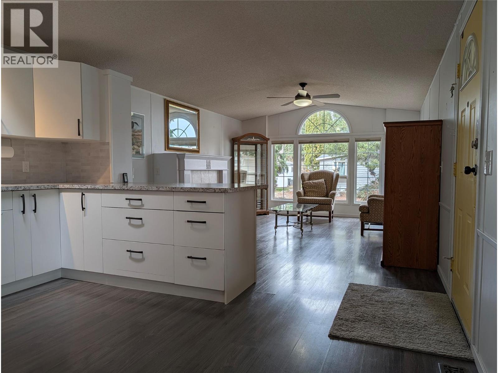 3535 Casorso Road Unit# 27