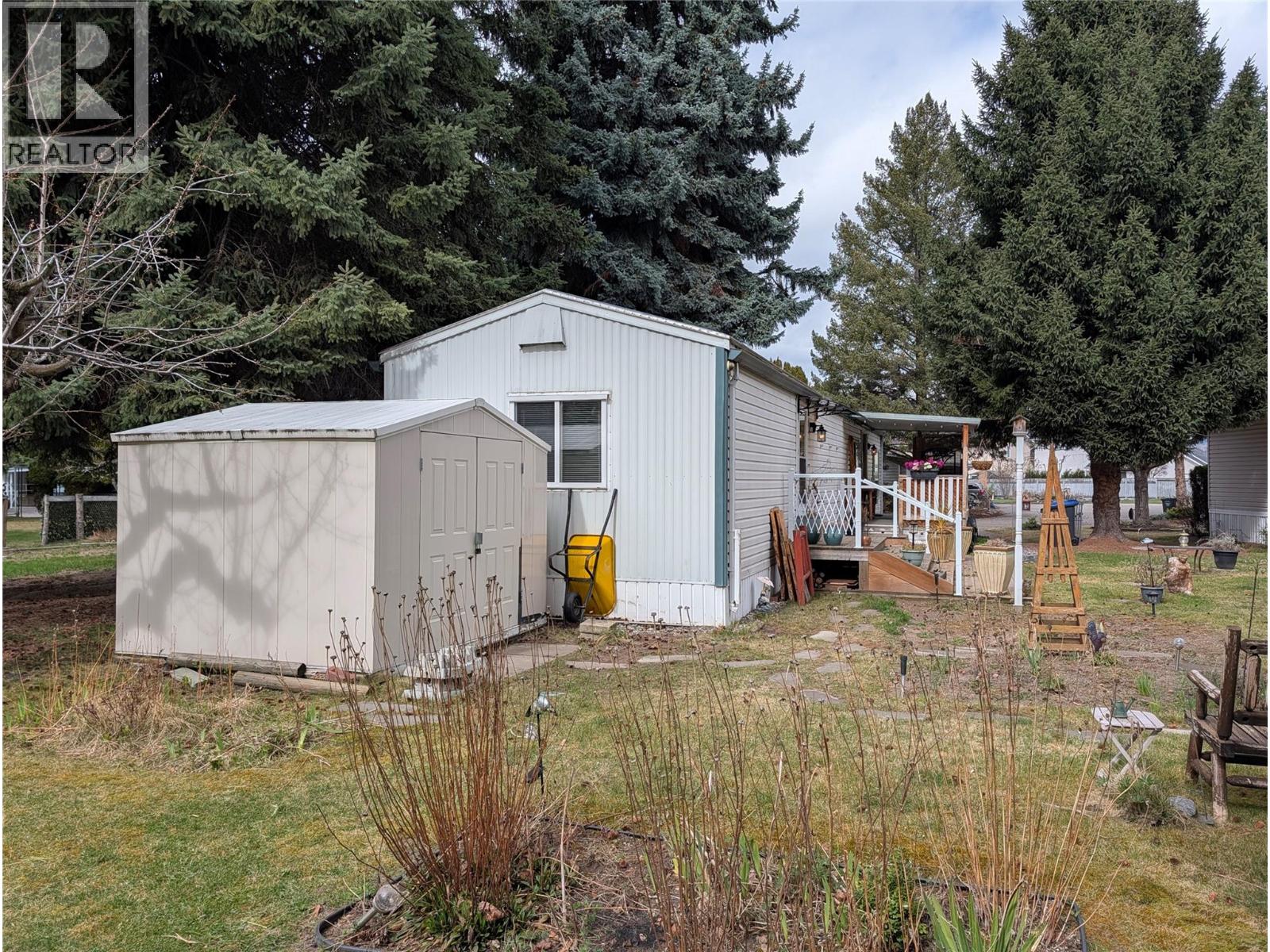 3535 Casorso Road Unit# 27