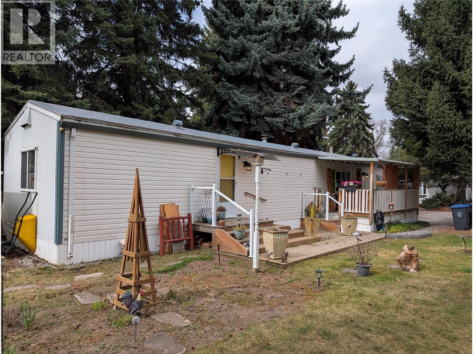 3535 Casorso Road Unit# 27