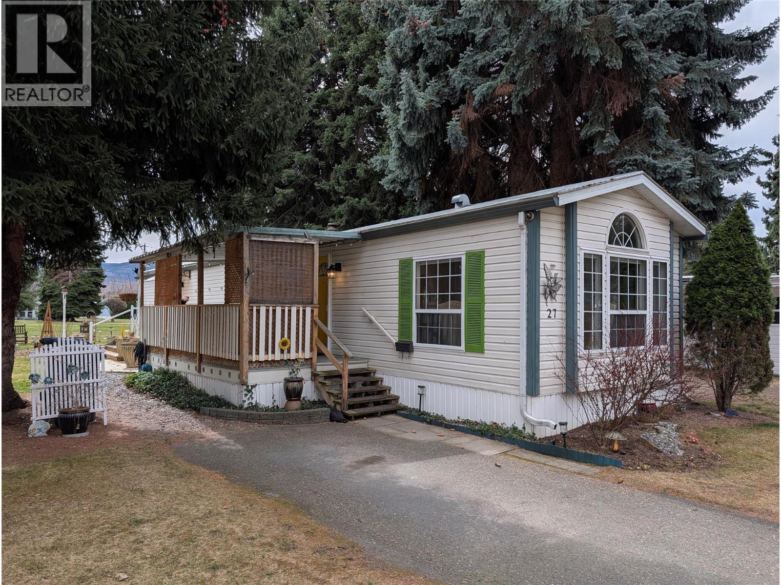 3535 Casorso Road Unit# 27