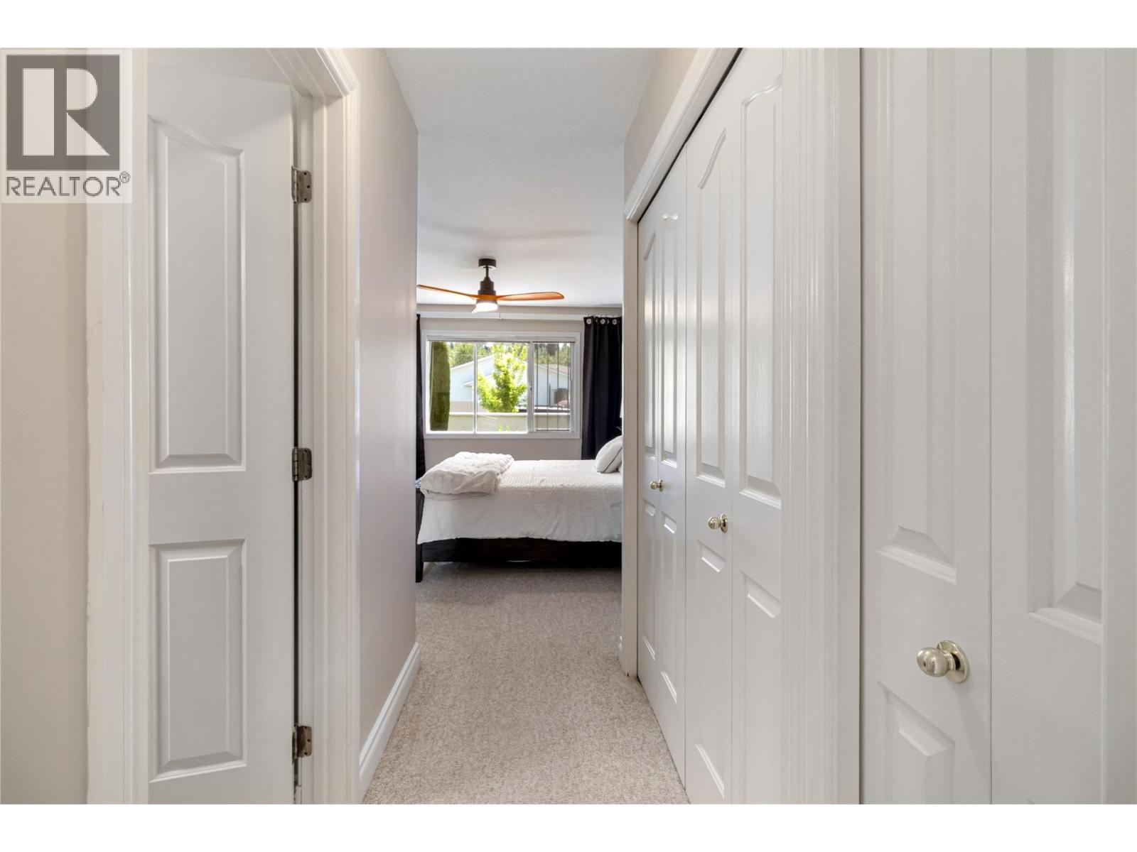 1886 Parkview Crescent Unit# 3