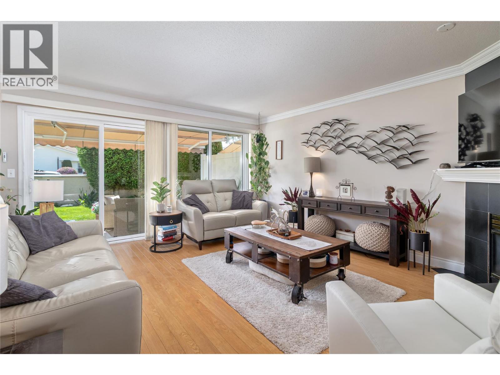 1886 Parkview Crescent Unit# 3