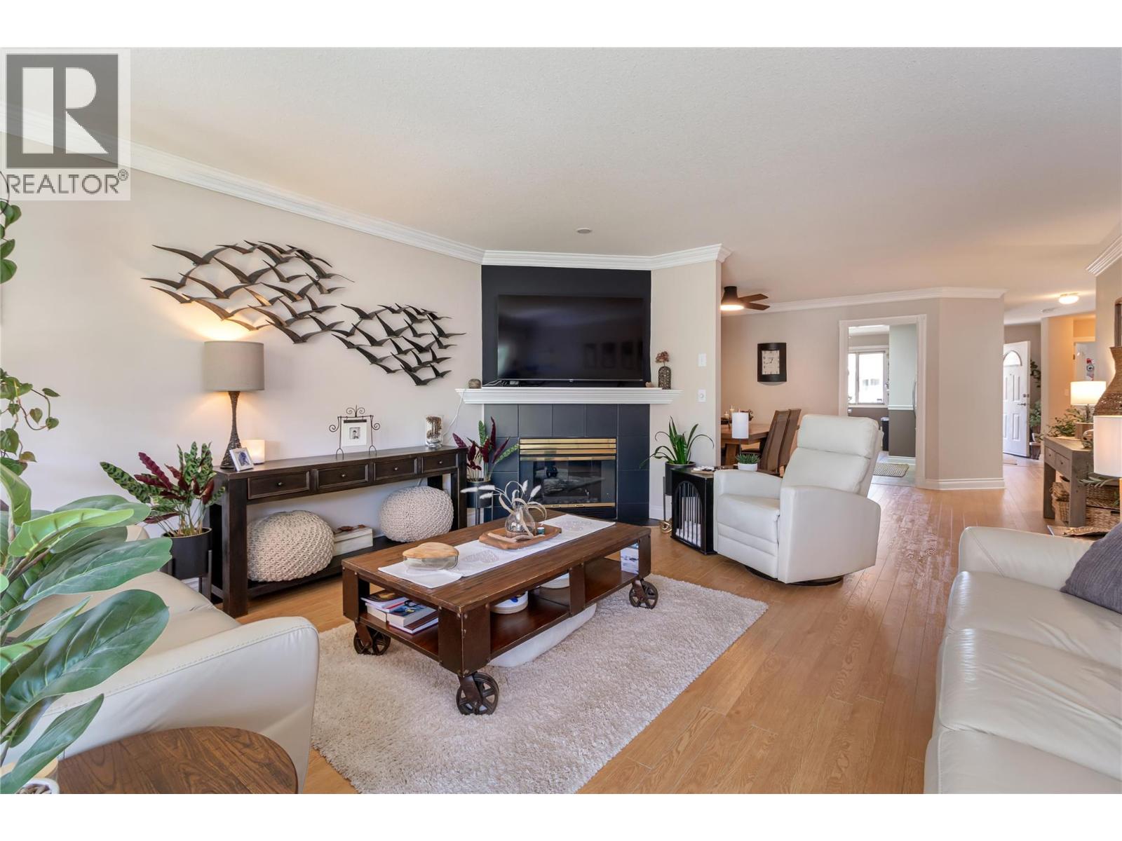 1886 Parkview Crescent Unit# 3