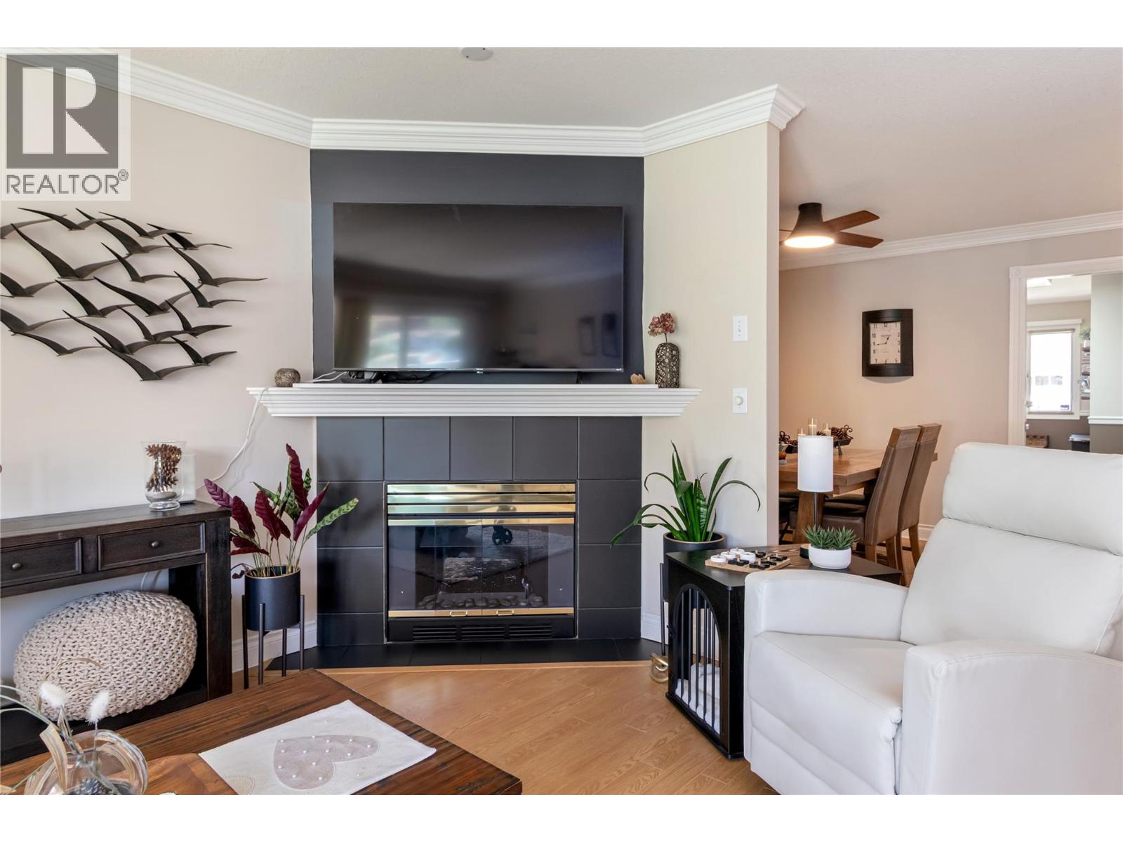 1886 Parkview Crescent Unit# 3